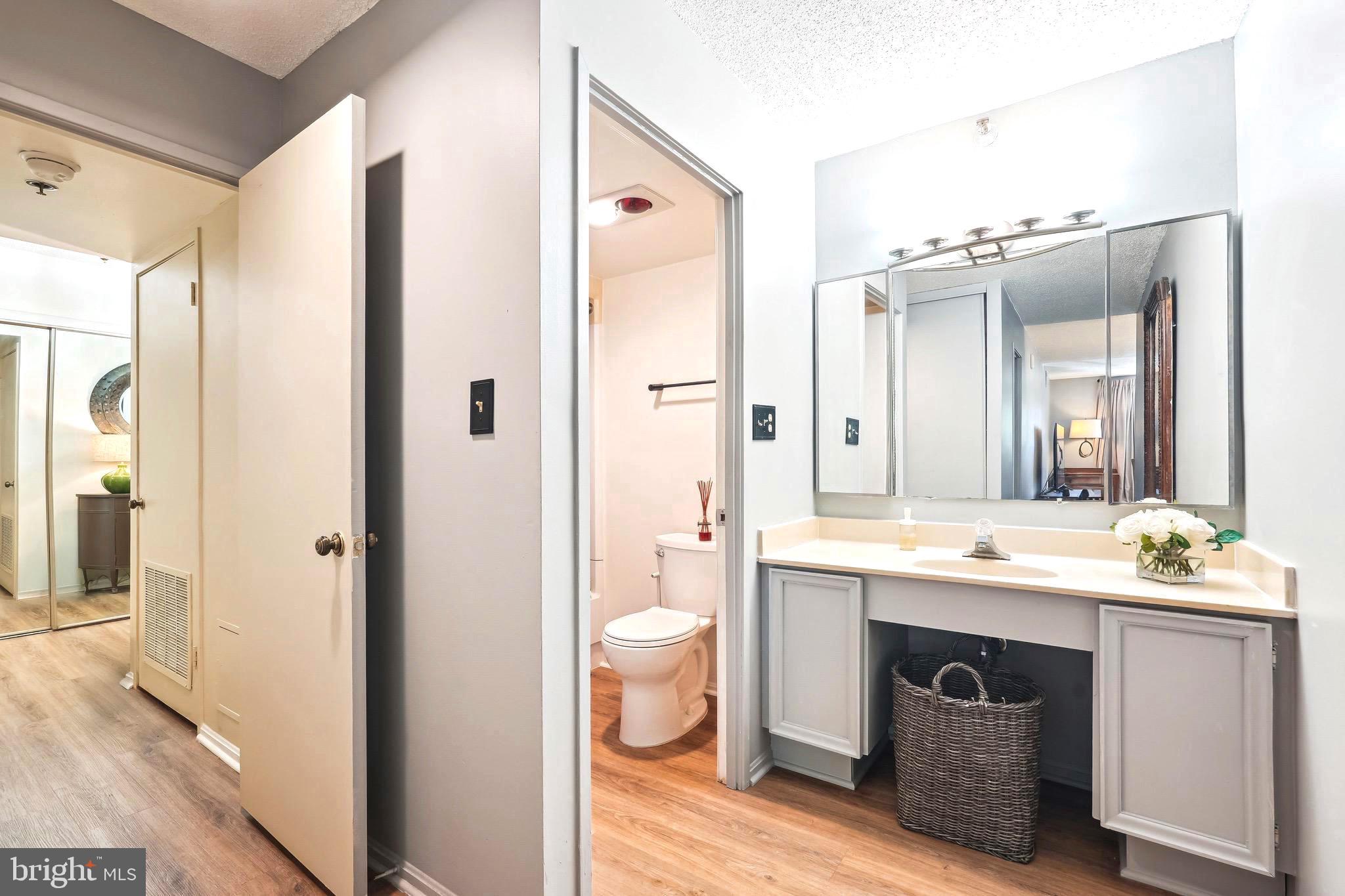 LEISURE WORLD - Residential