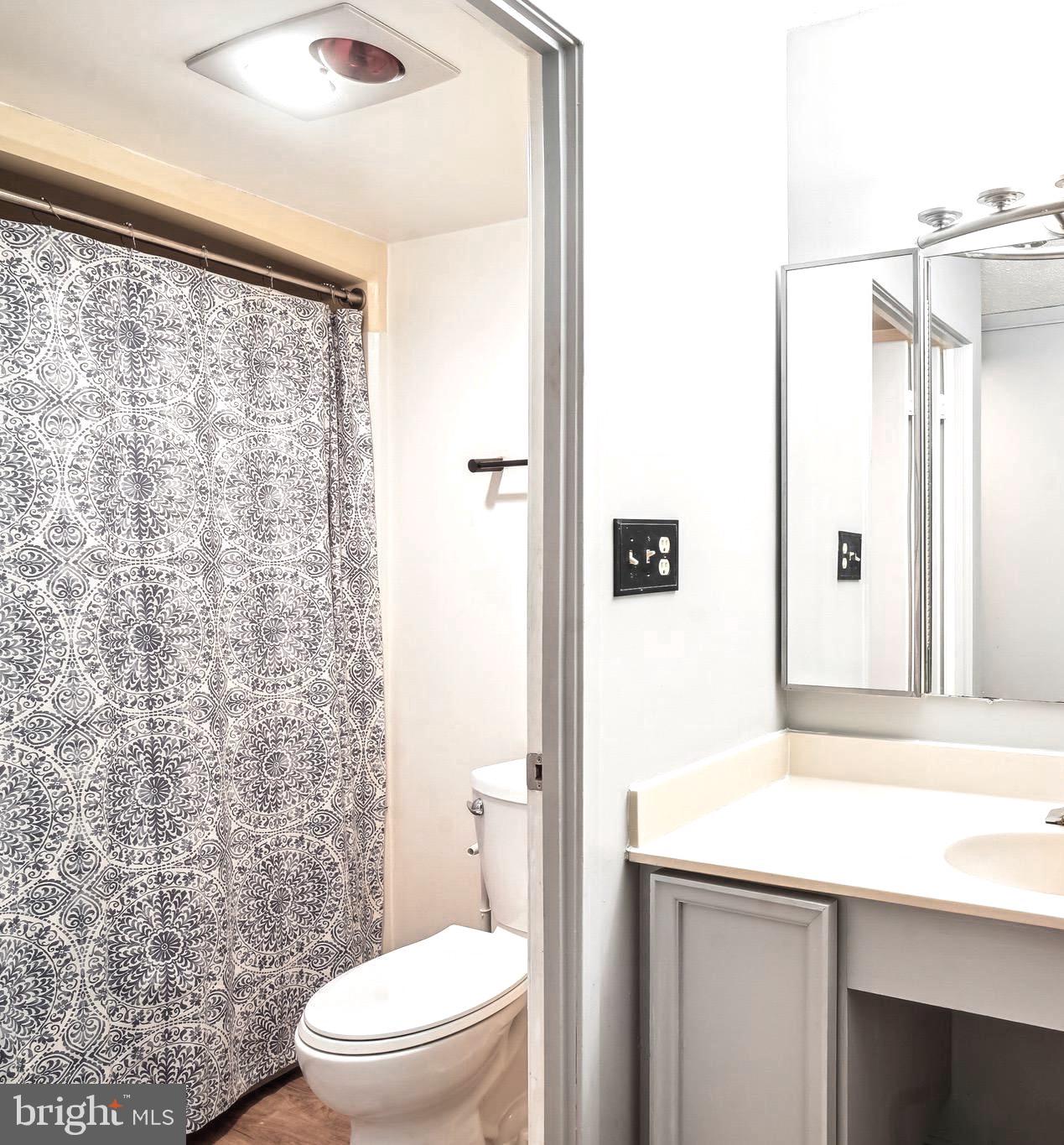 LEISURE WORLD - Residential