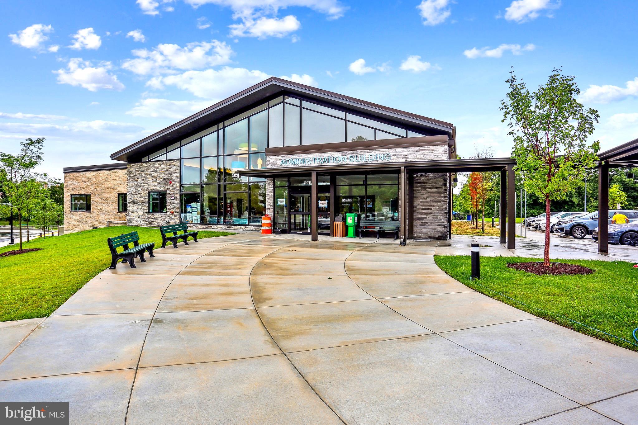 LEISURE WORLD - Residential