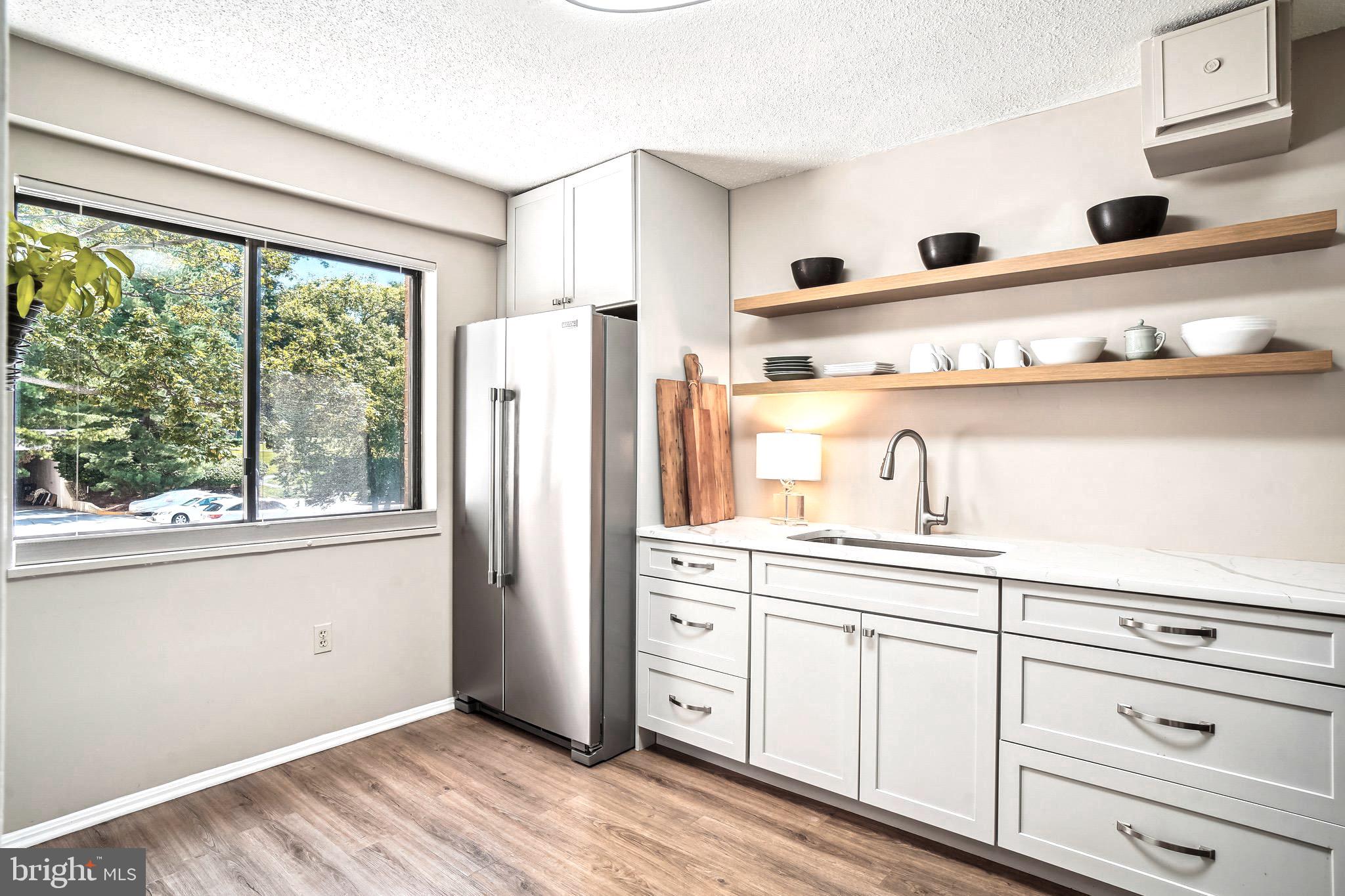 LEISURE WORLD - Residential