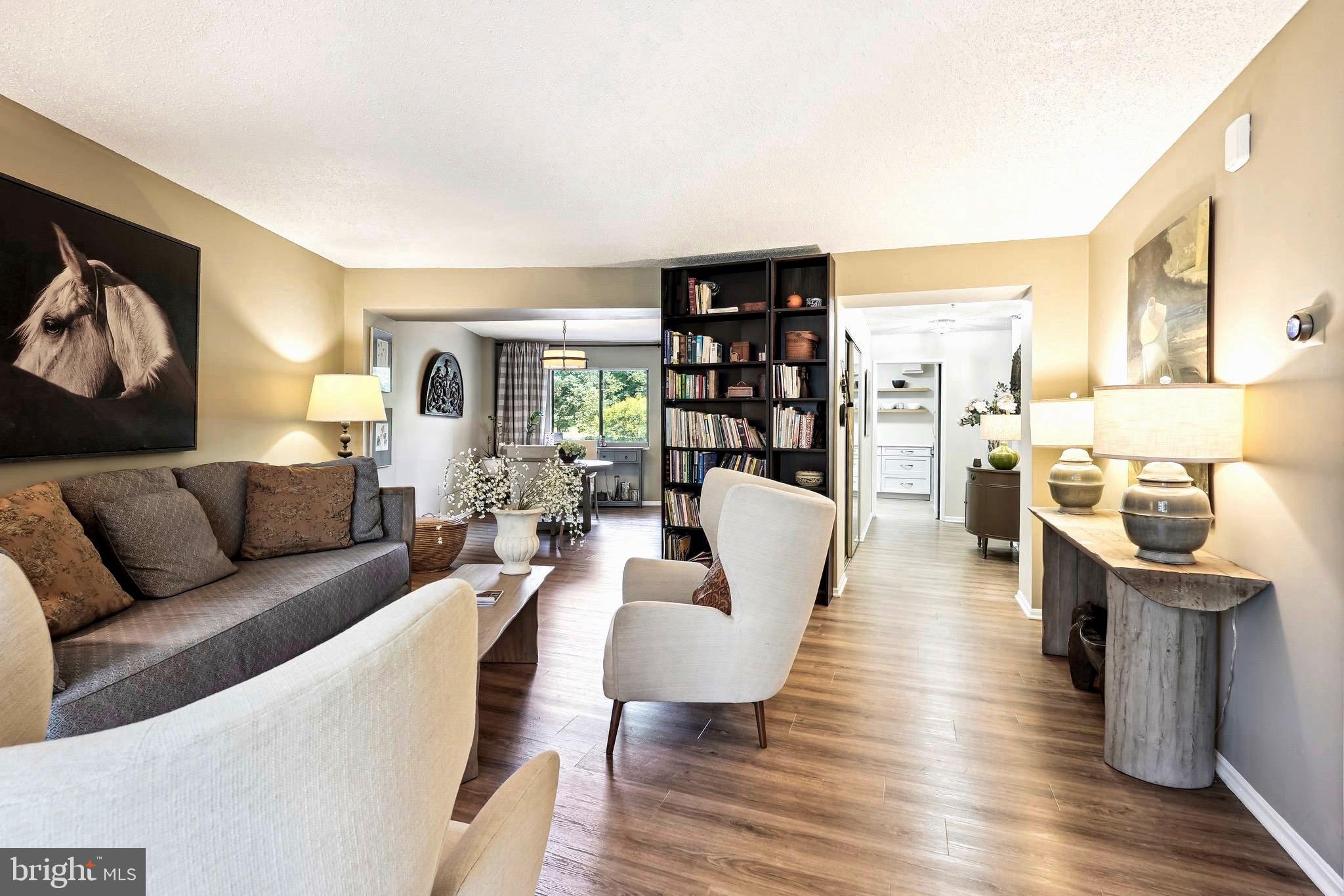 LEISURE WORLD - Residential