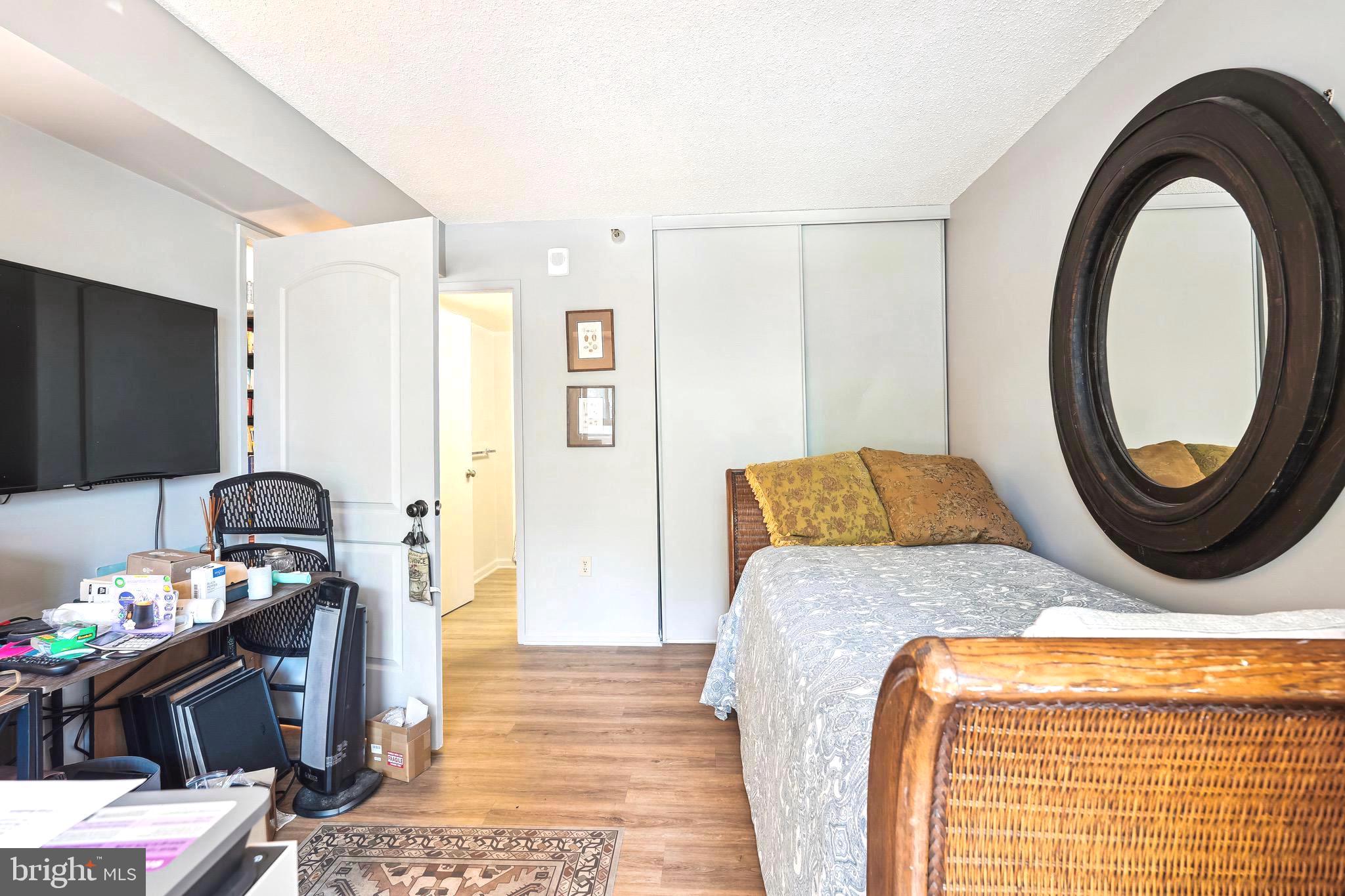 LEISURE WORLD - Residential