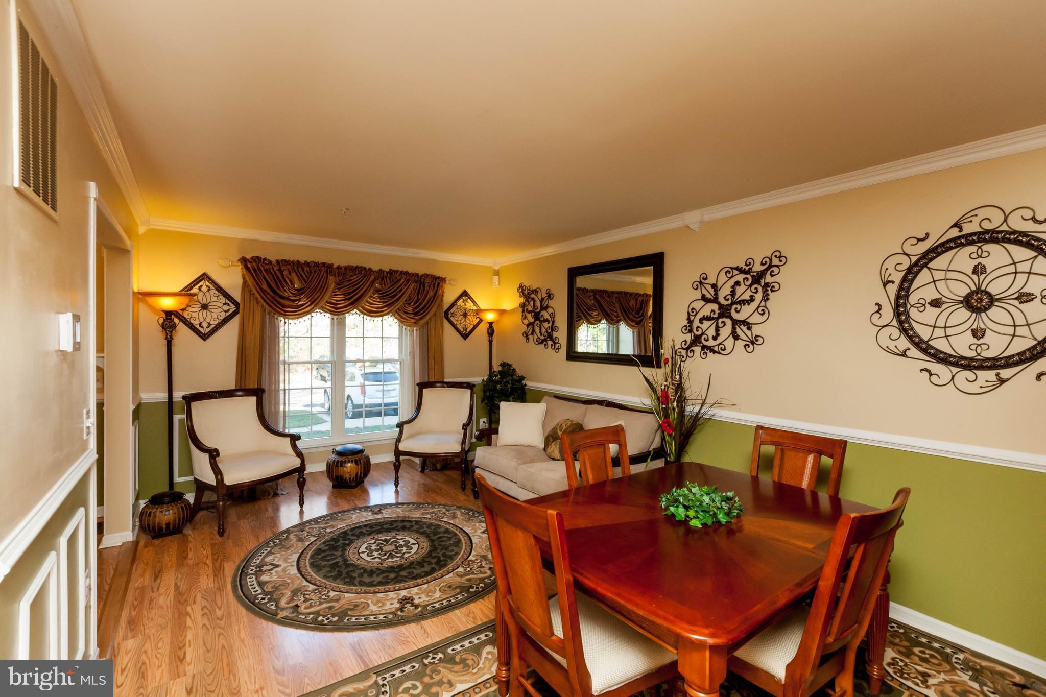 SEVEN OAKS - Residential