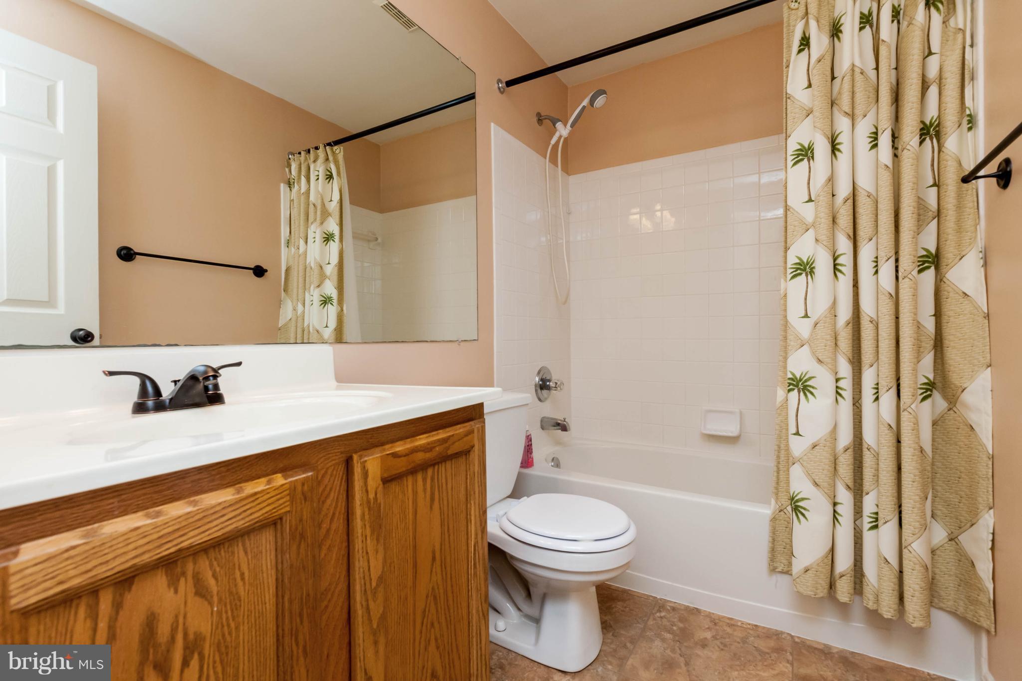 SEVEN OAKS - Residential