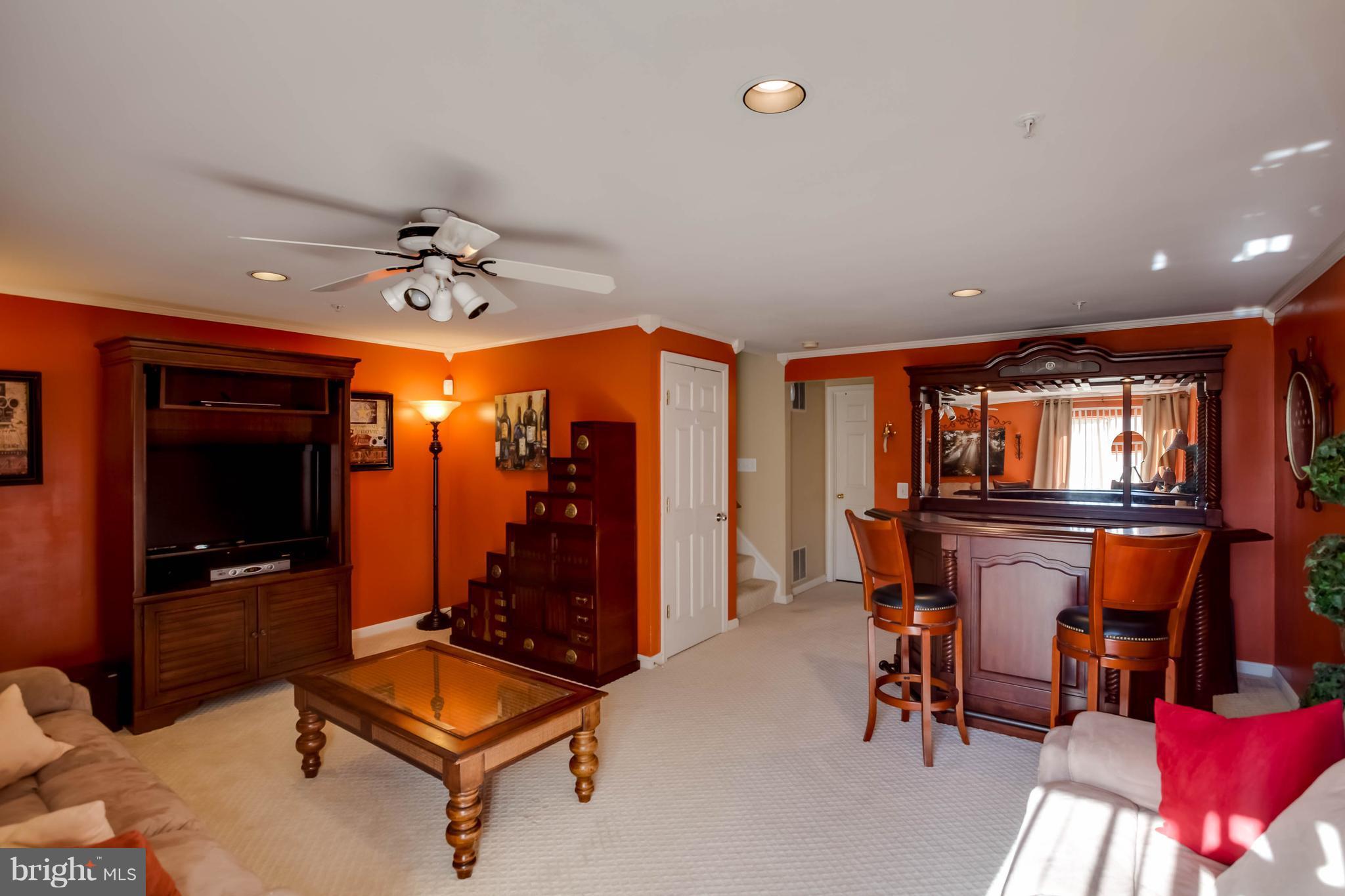 SEVEN OAKS - Residential