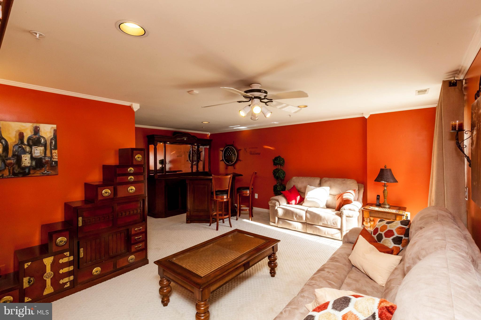 SEVEN OAKS - Residential