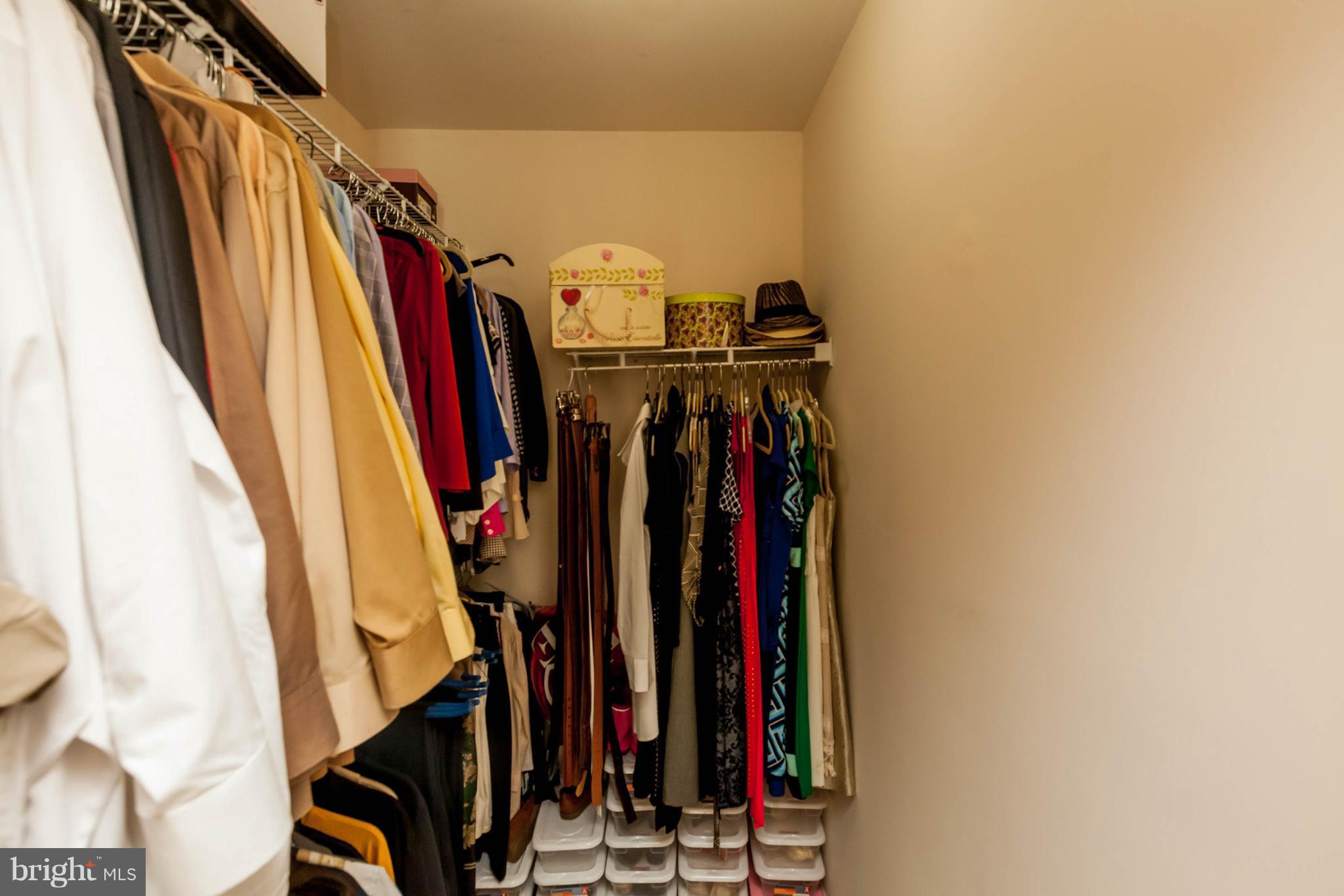 SEVEN OAKS - Residential