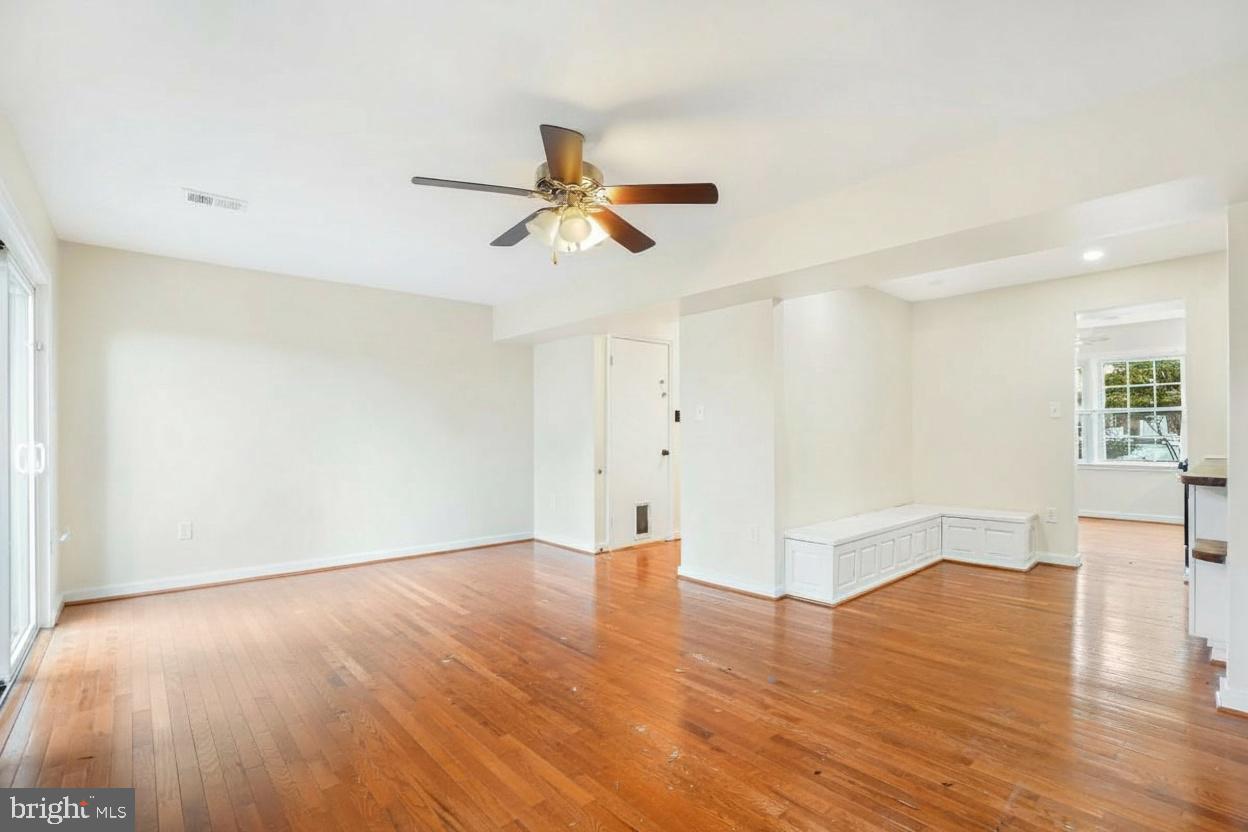 OAKLAND MILLS - Residential