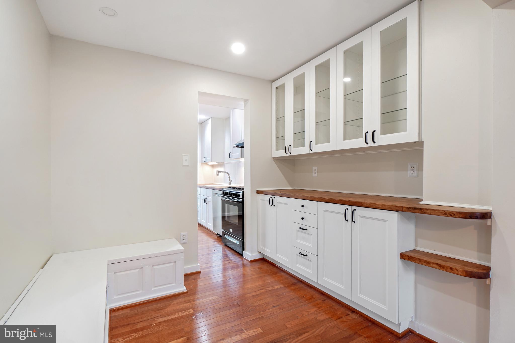 OAKLAND MILLS - Residential