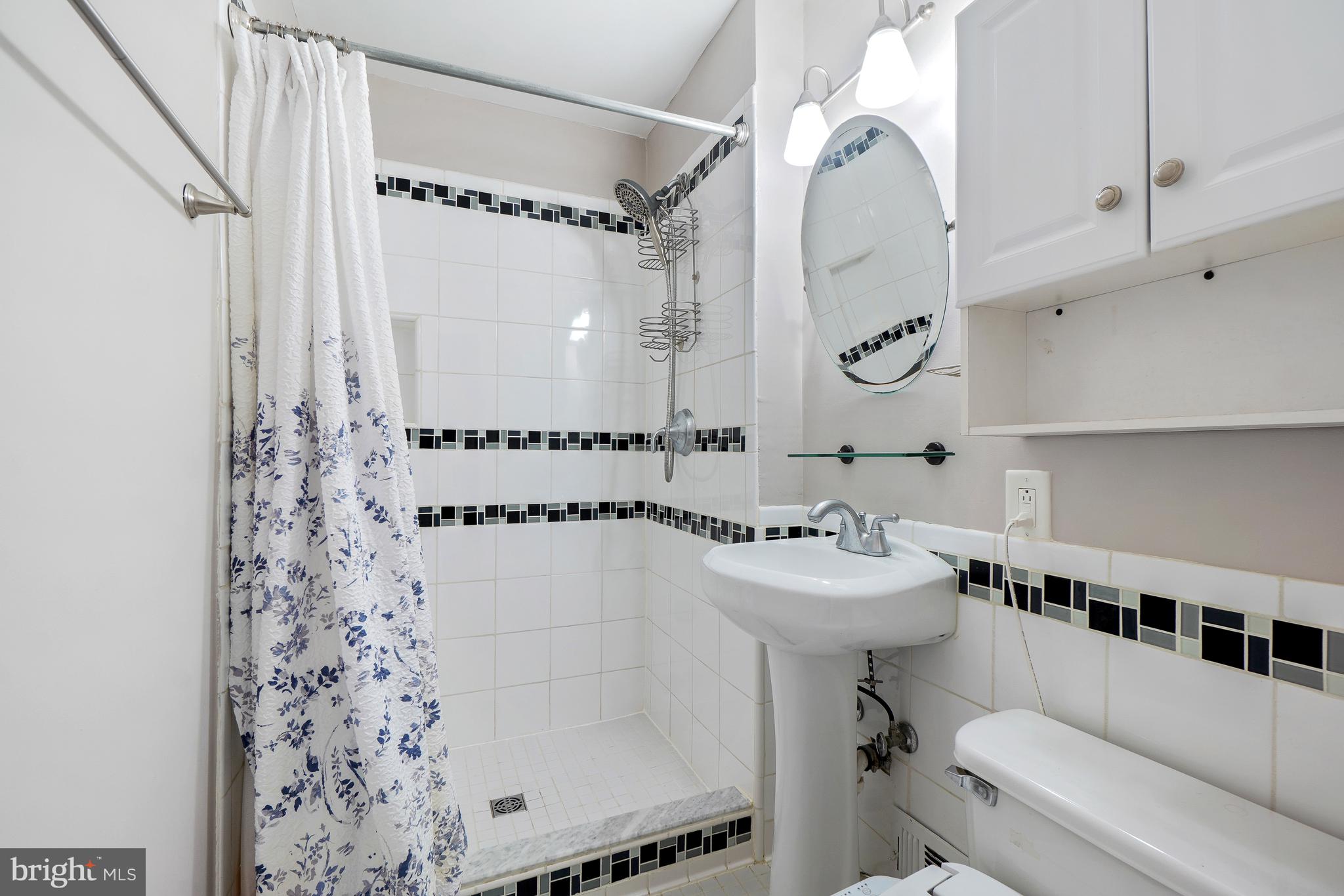 OAKLAND MILLS - Residential