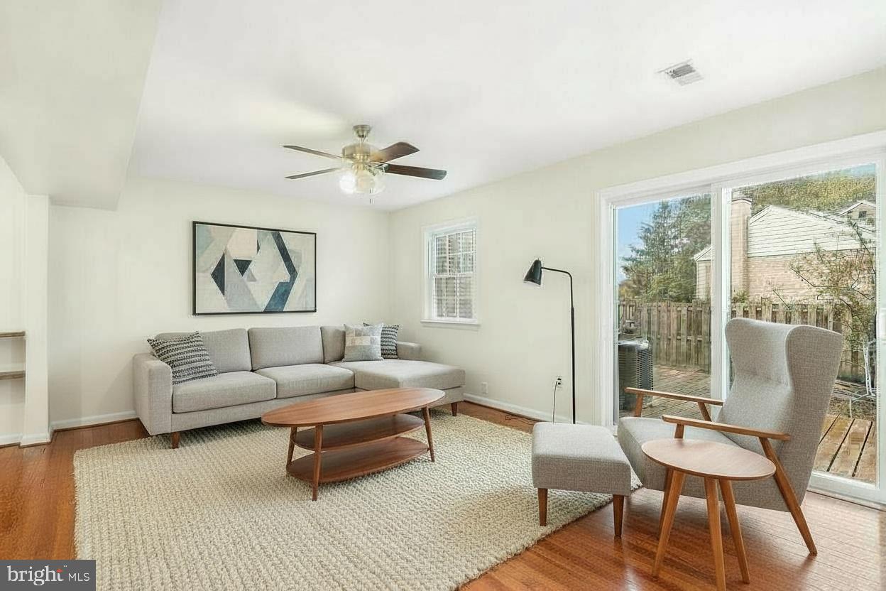 OAKLAND MILLS - Residential