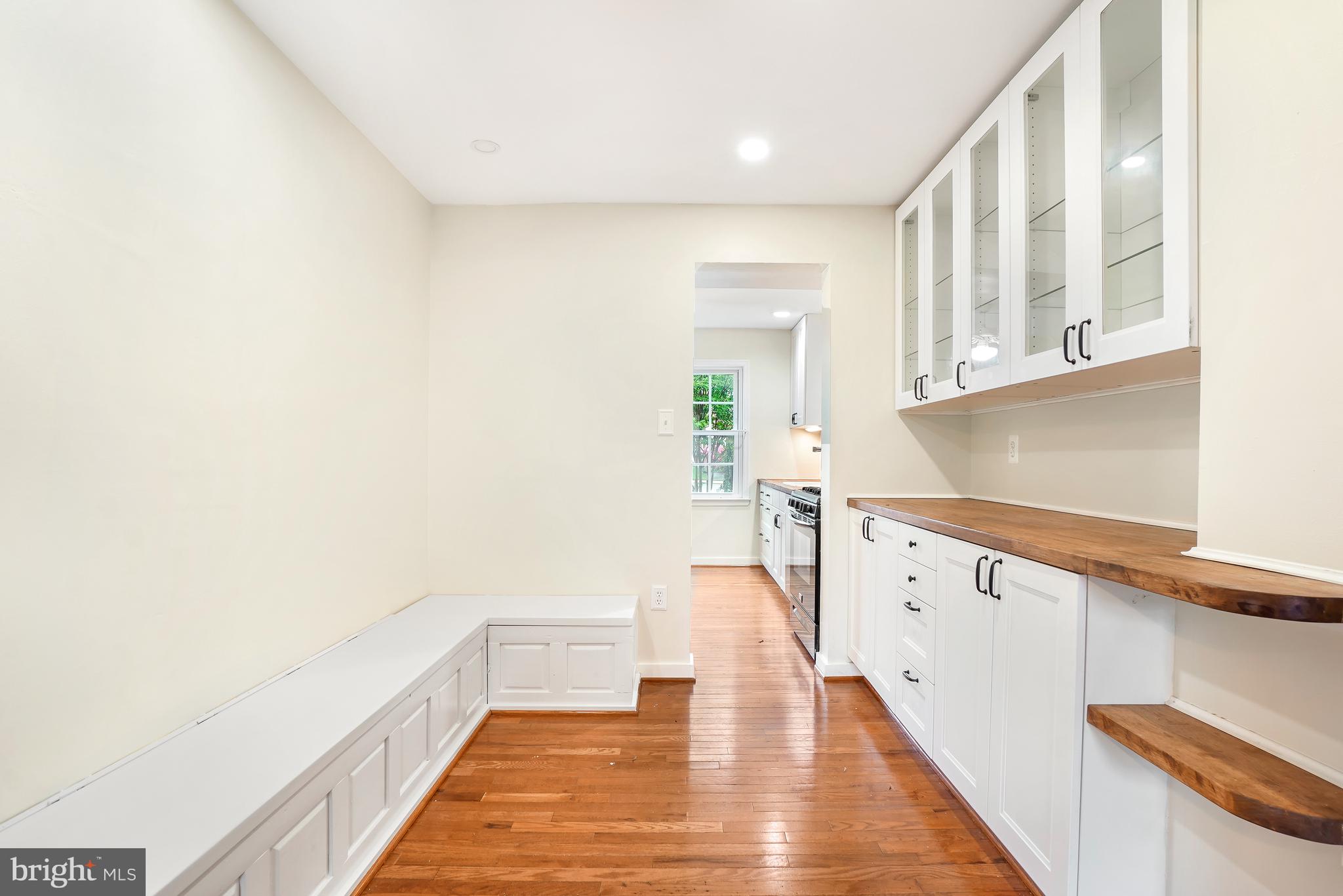 OAKLAND MILLS - Residential