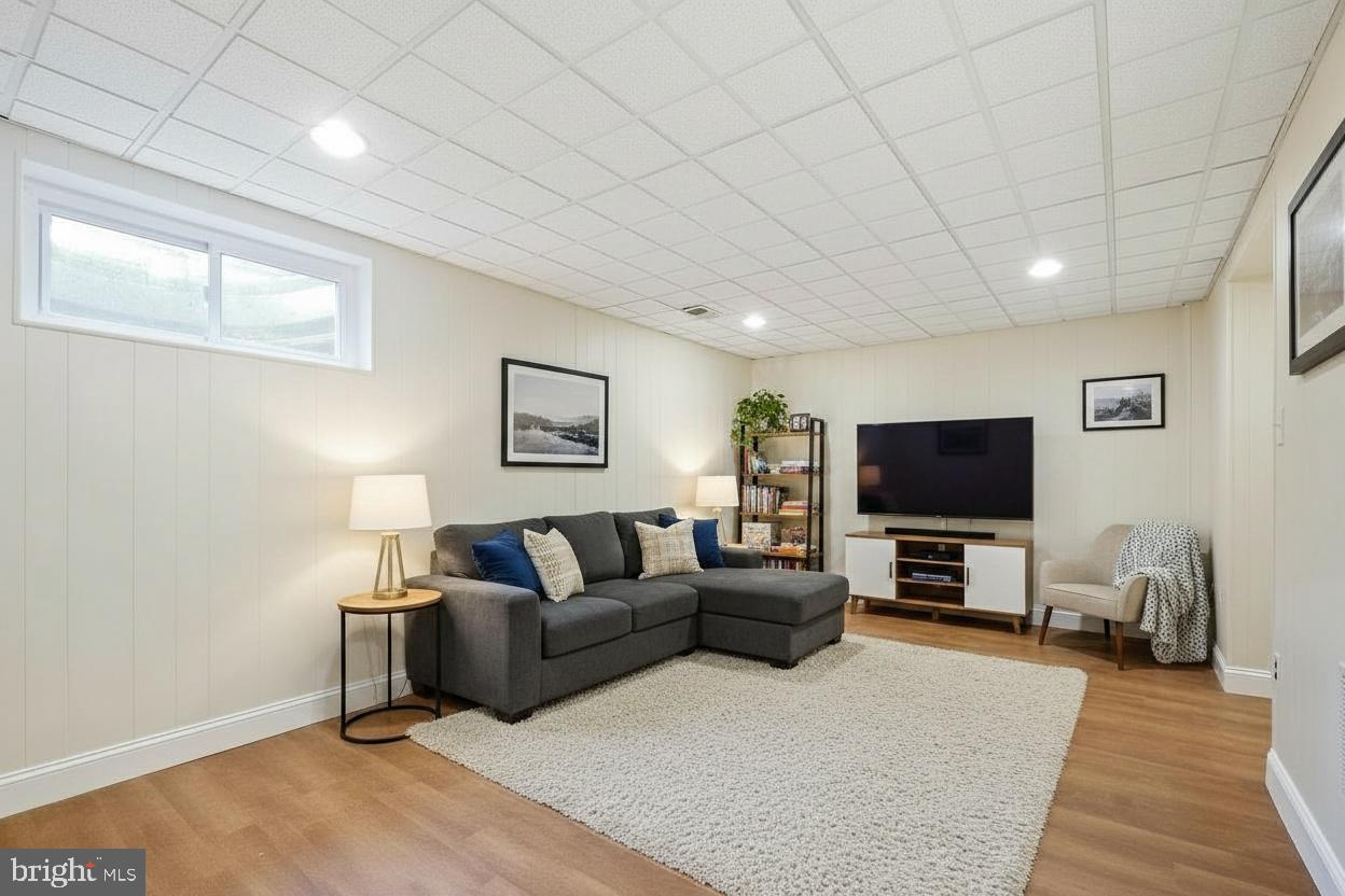 OAKLAND MILLS - Residential