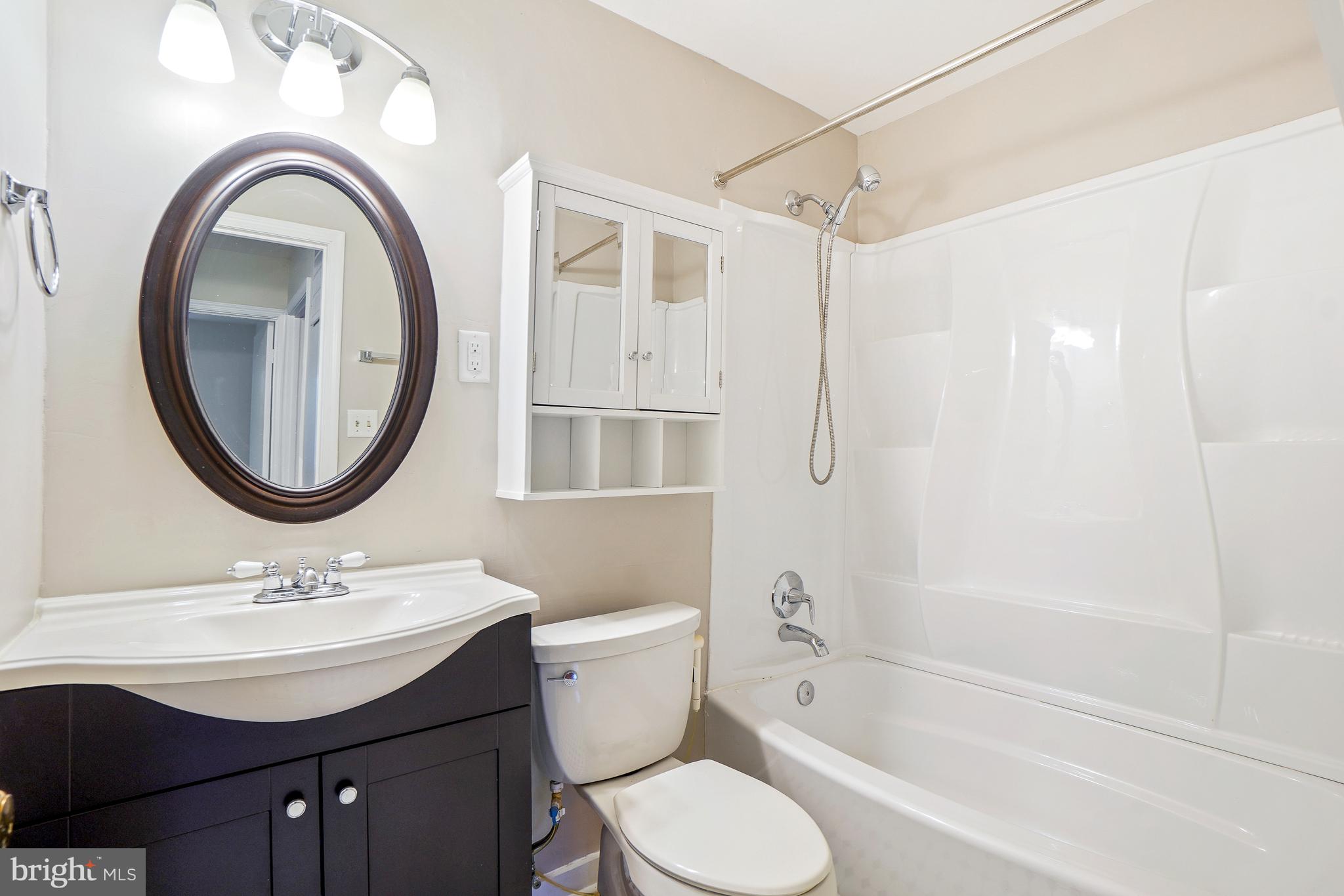 OAKLAND MILLS - Residential