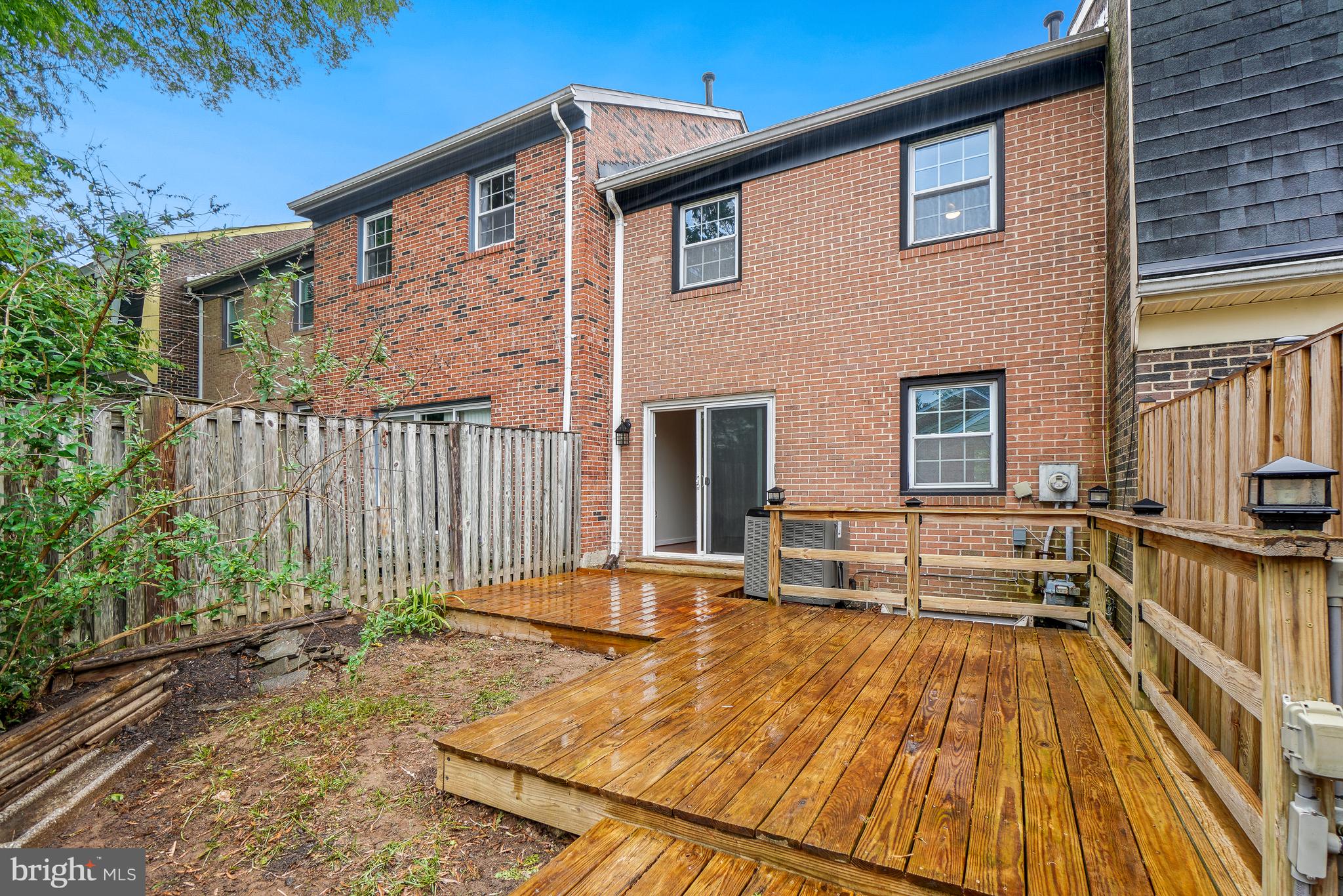OAKLAND MILLS - Residential