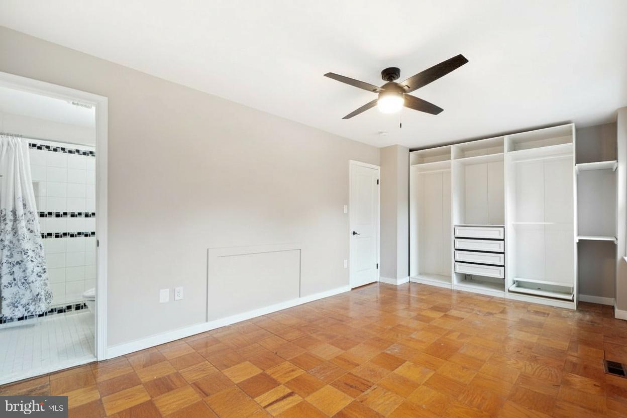 OAKLAND MILLS - Residential