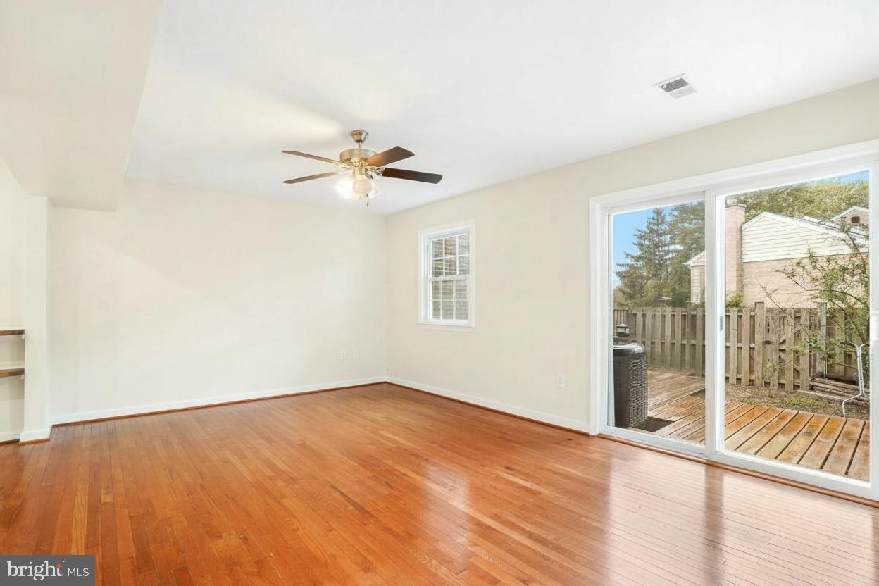 OAKLAND MILLS - Residential