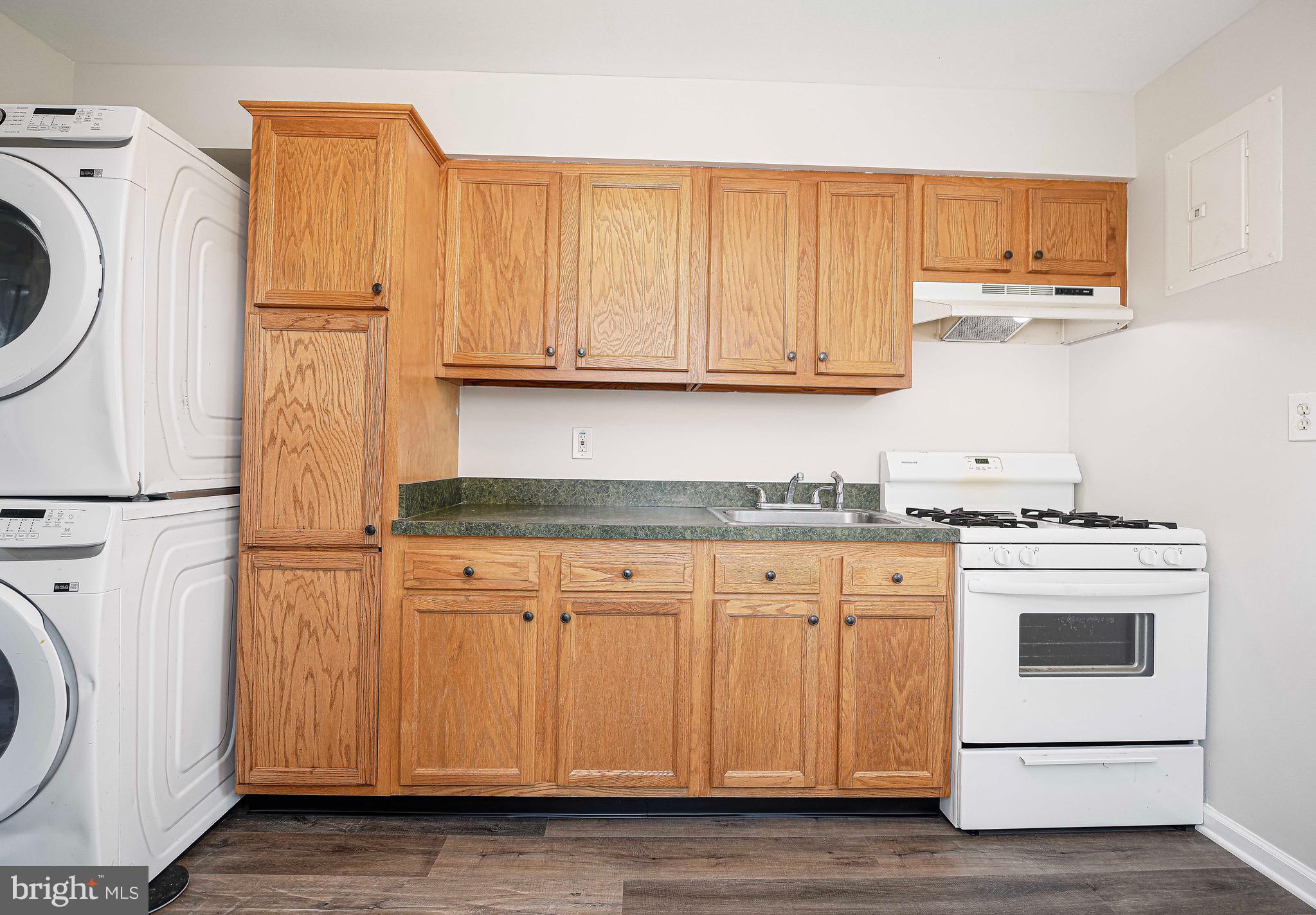 NORTH DEEN - Residential