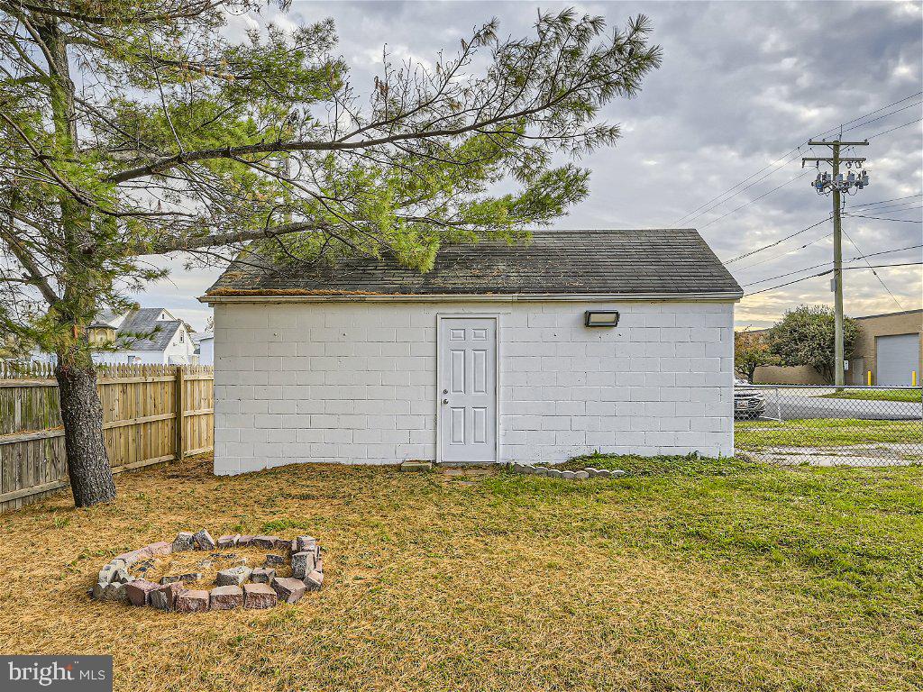 MIDDLE RIVER - Residential