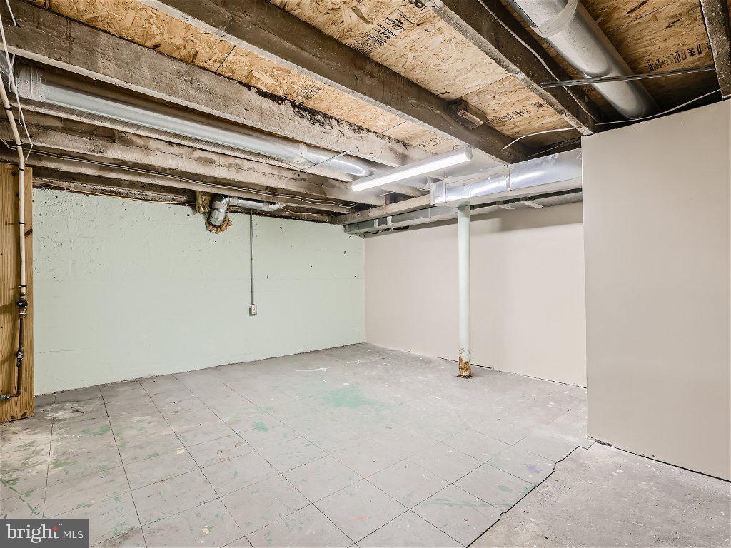 MIDDLE RIVER - Residential