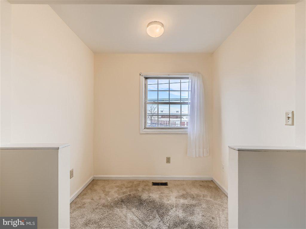 MIDDLE RIVER - Residential