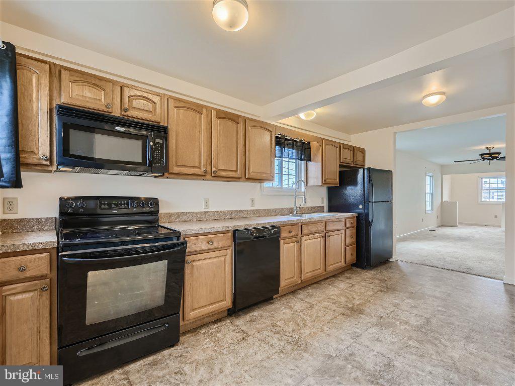 MIDDLE RIVER - Residential