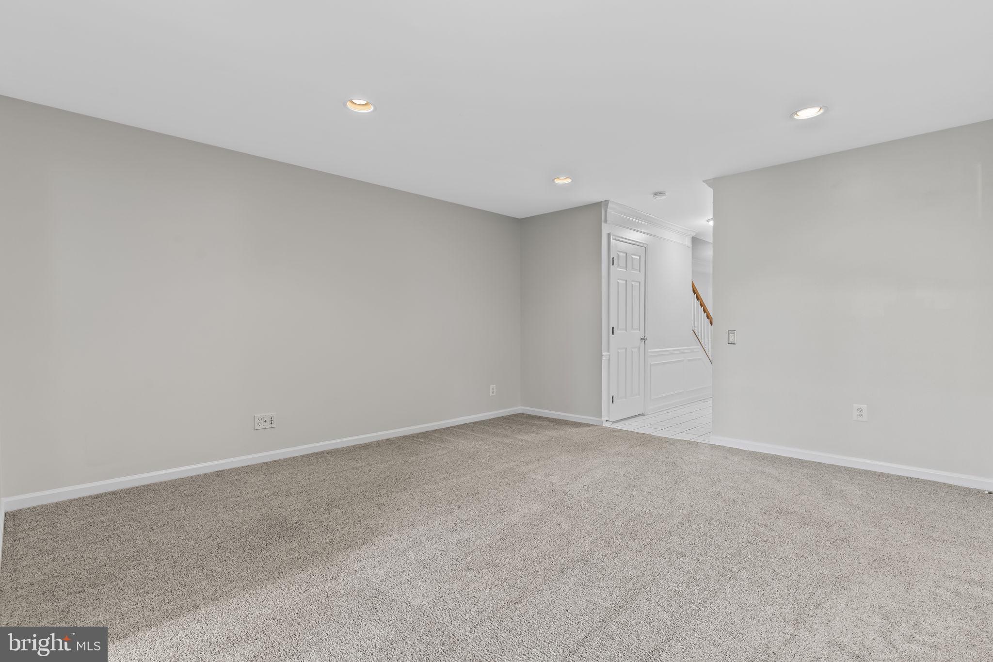 OVERLOOK - Residential Lease