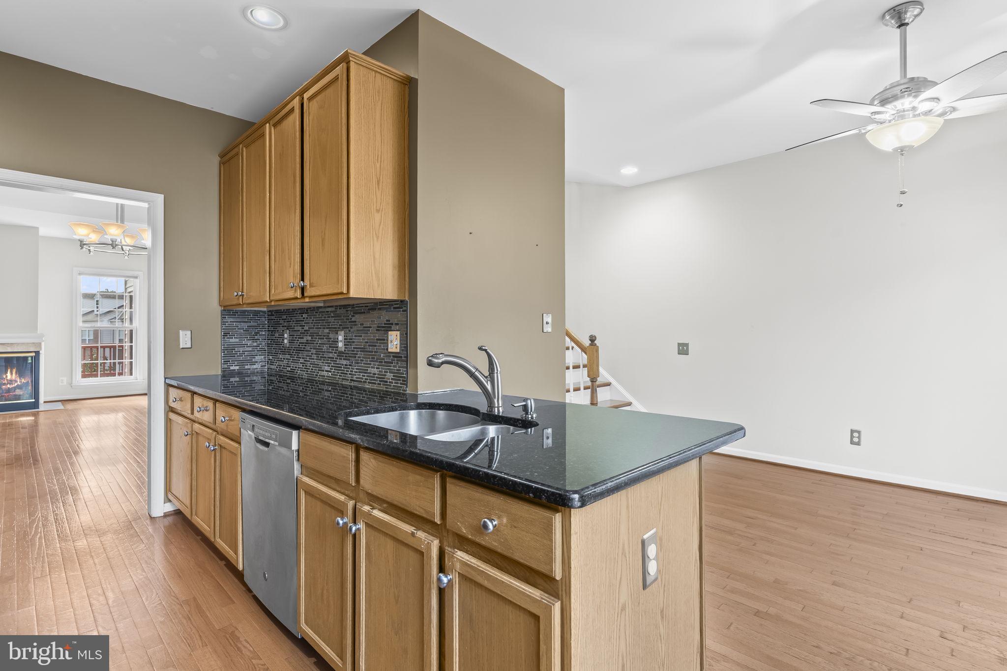 OVERLOOK - Residential Lease