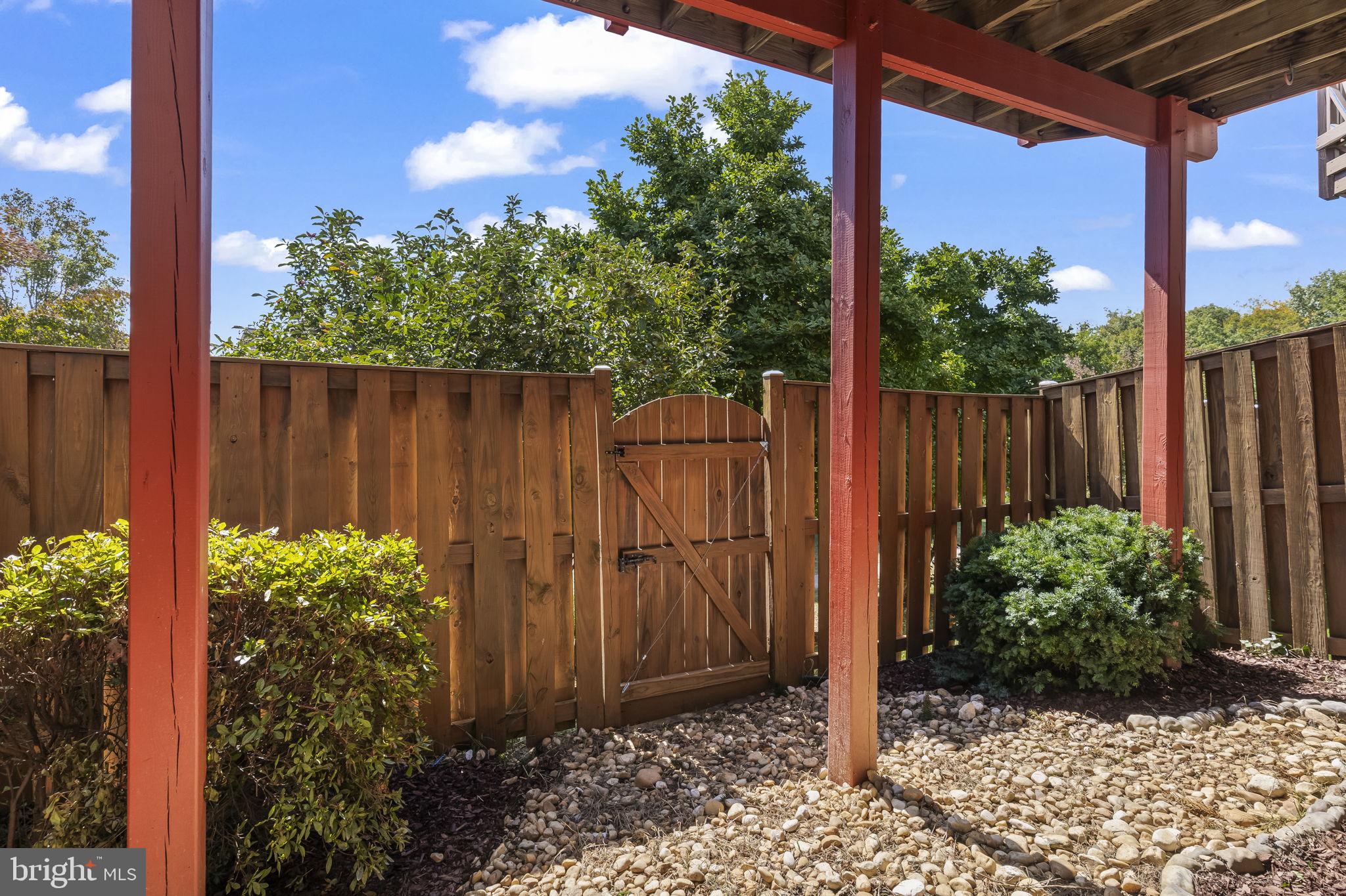 OVERLOOK - Residential Lease