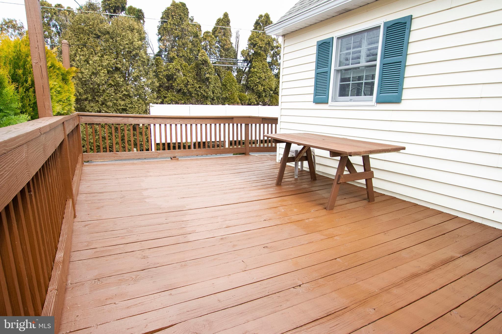 WOODSIDE - Residential