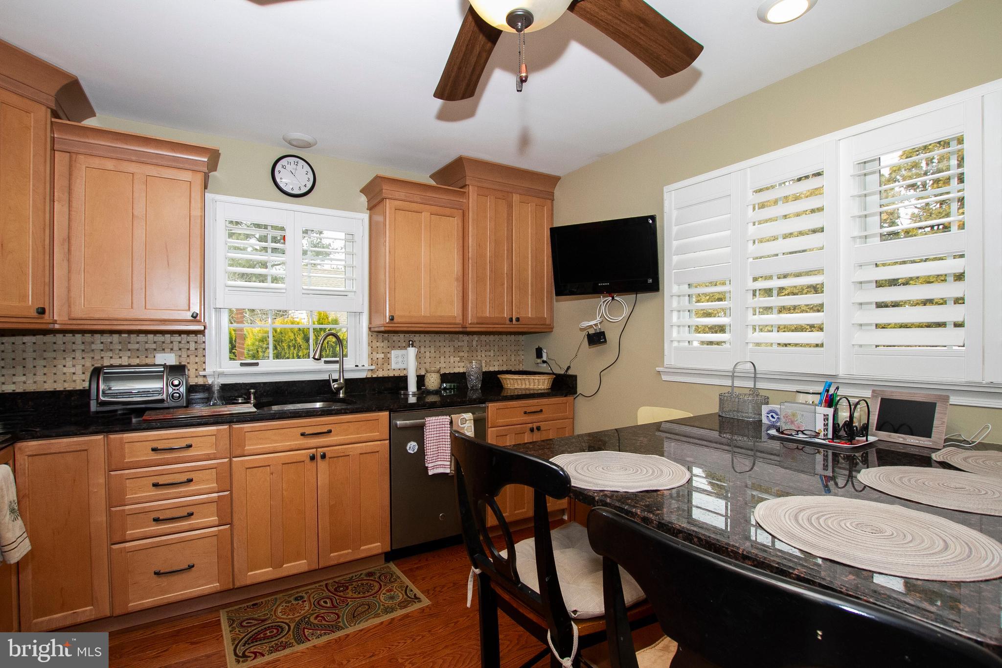 WOODSIDE - Residential