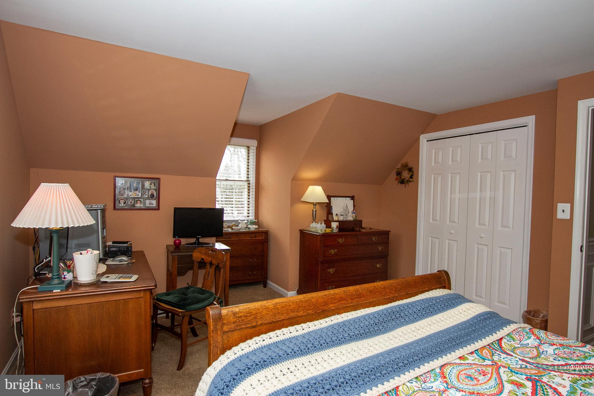 WOODSIDE - Residential