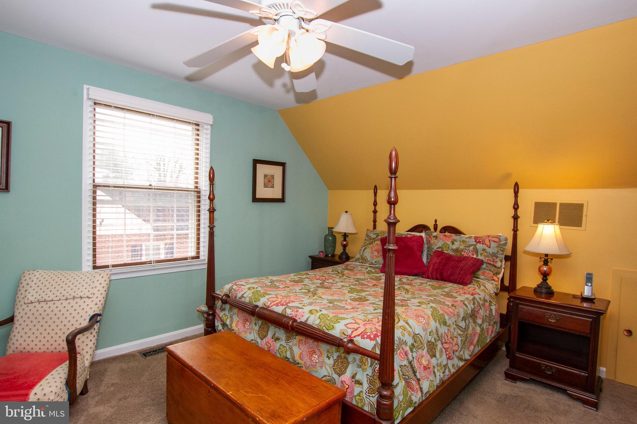 WOODSIDE - Residential