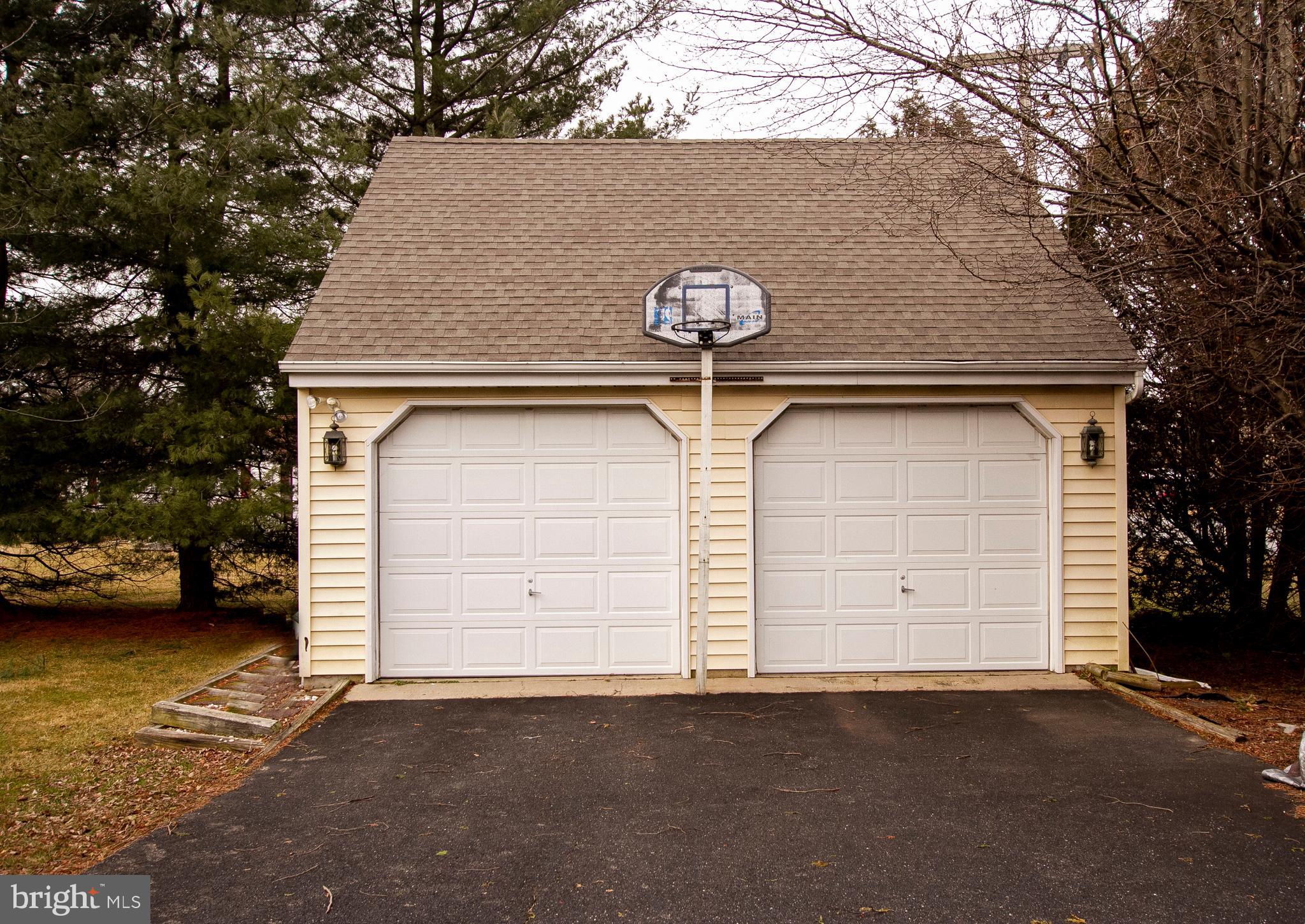 WOODSIDE - Residential