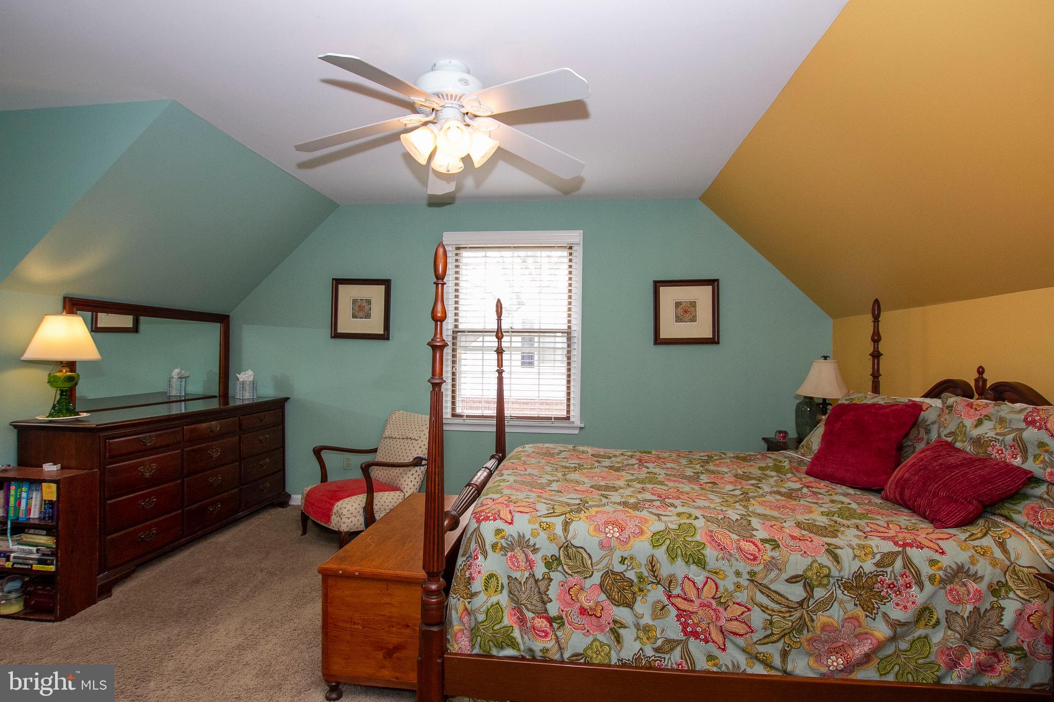 WOODSIDE - Residential