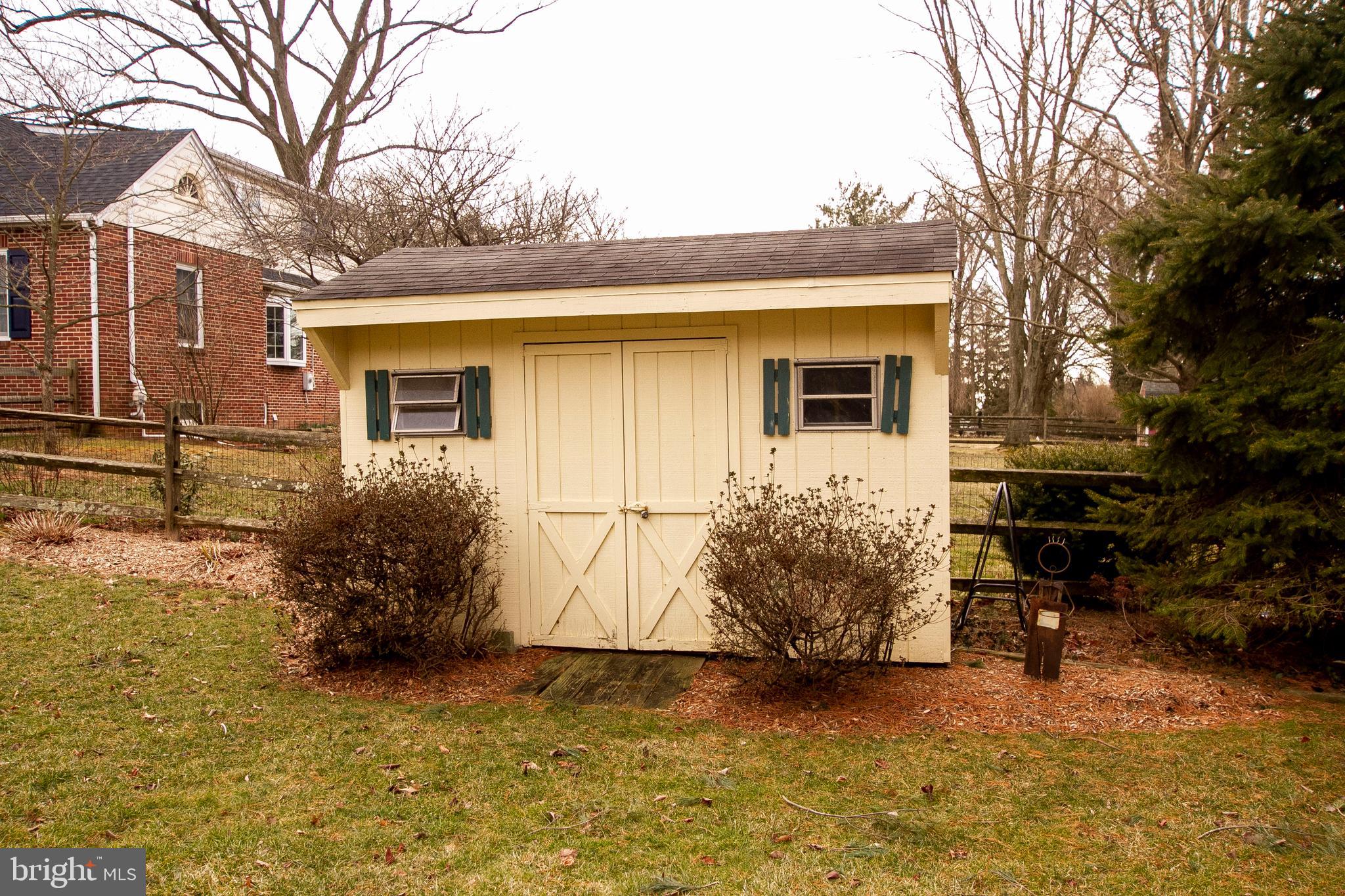 WOODSIDE - Residential