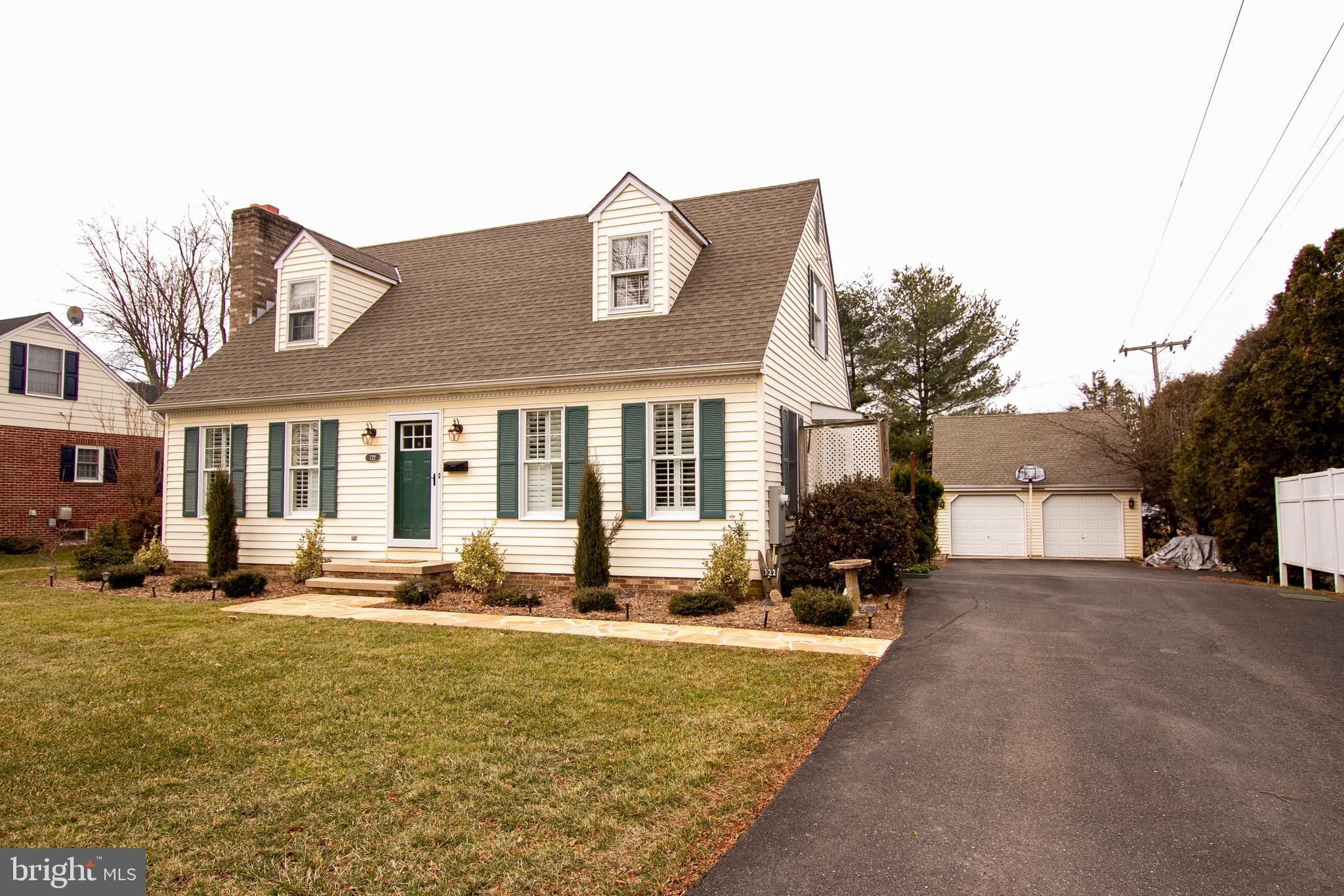 WOODSIDE - Residential