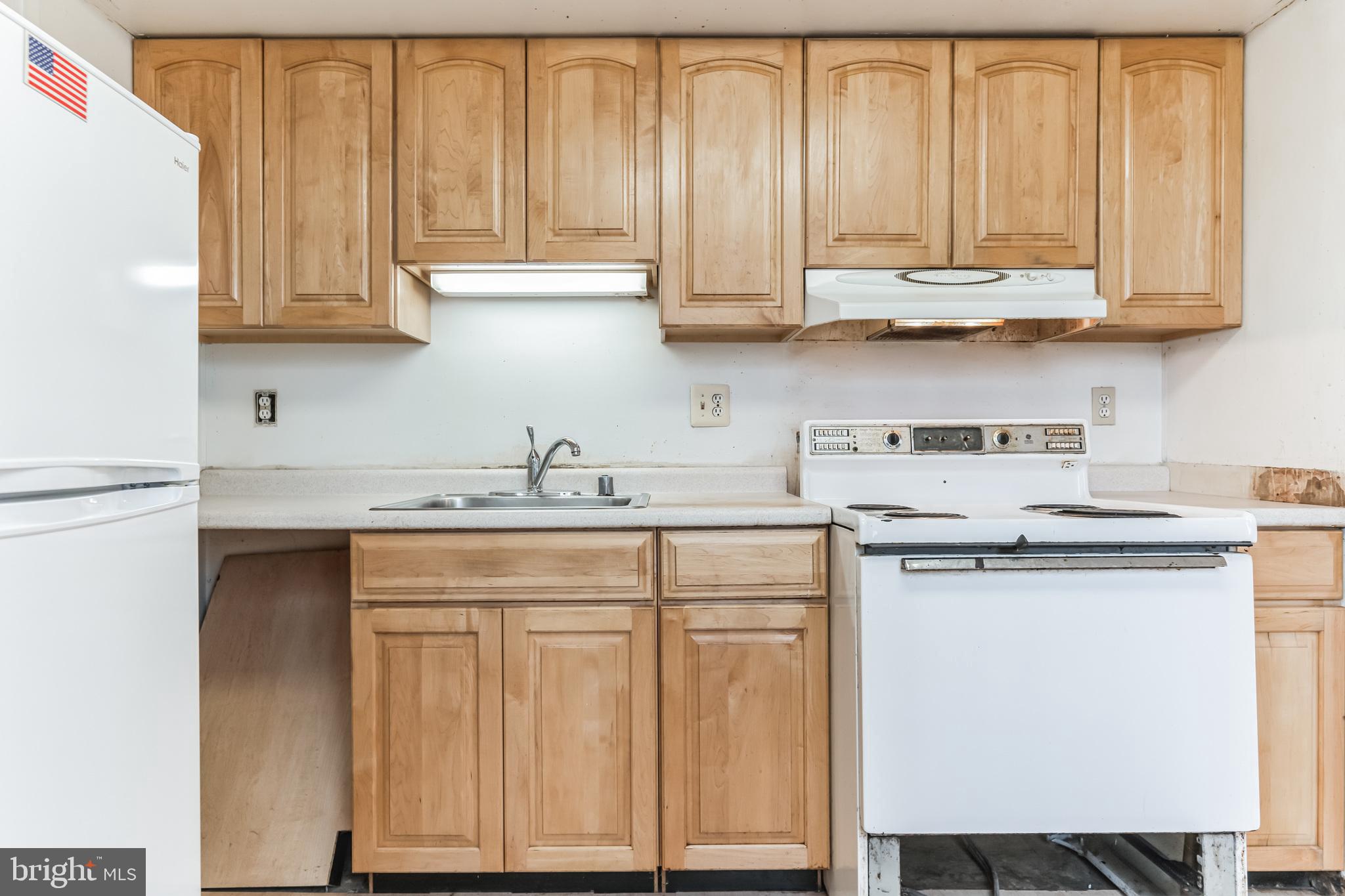 RESTON - Residential