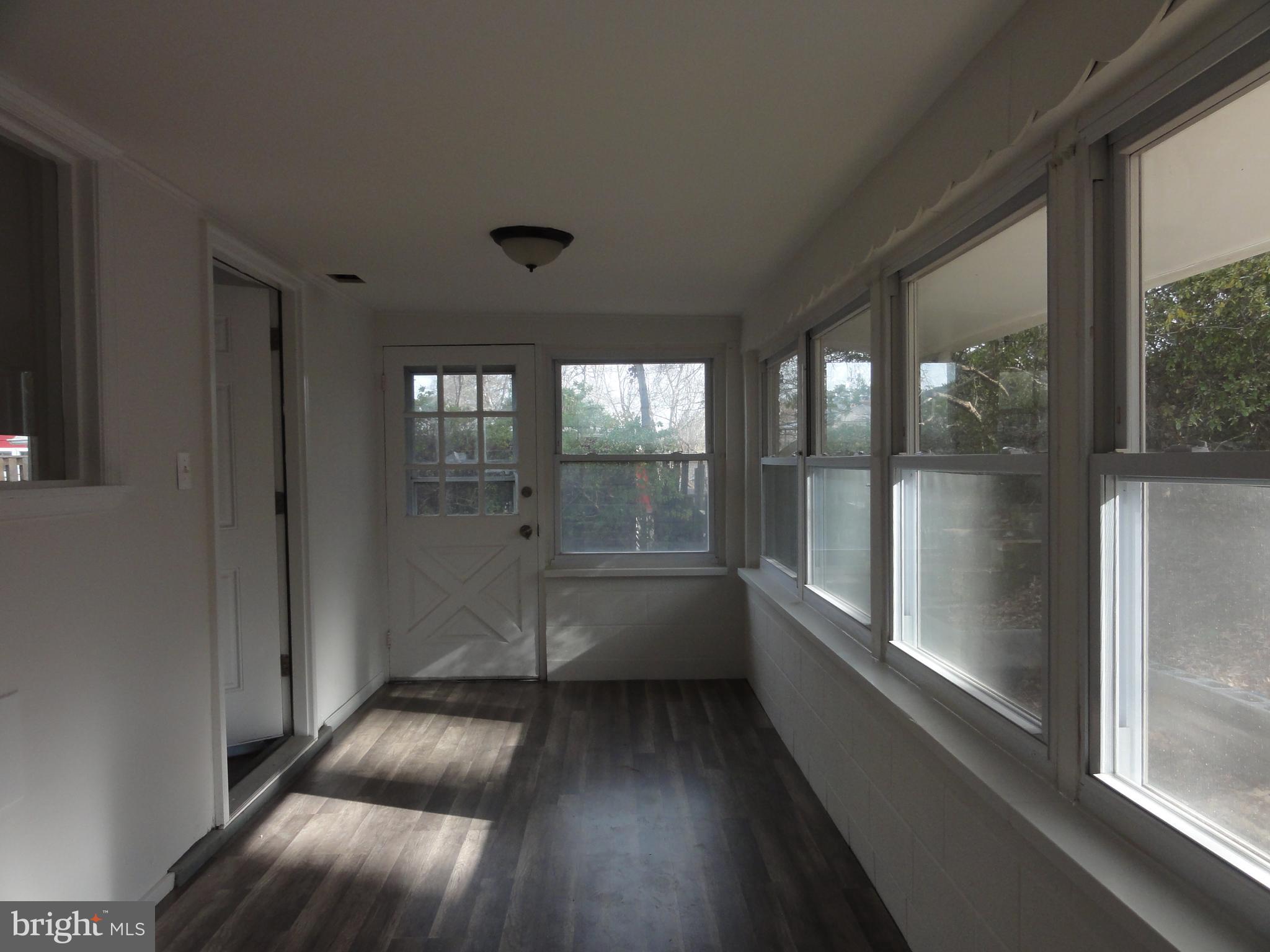 WOODLEY - Residential Lease