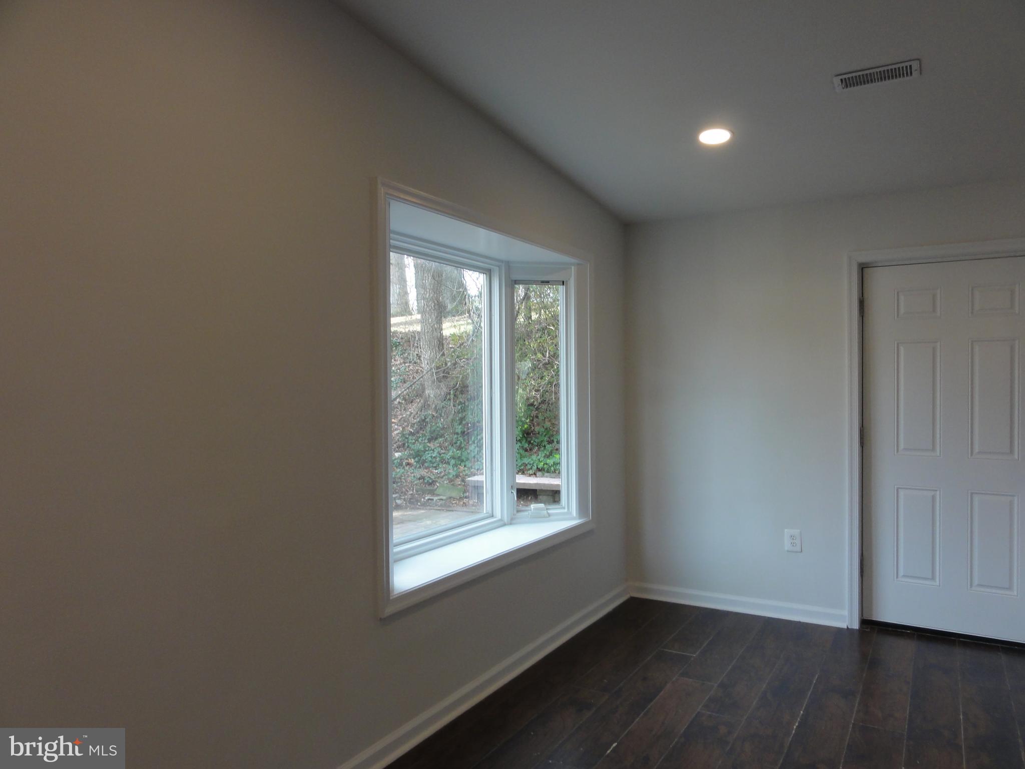 WOODLEY - Residential Lease