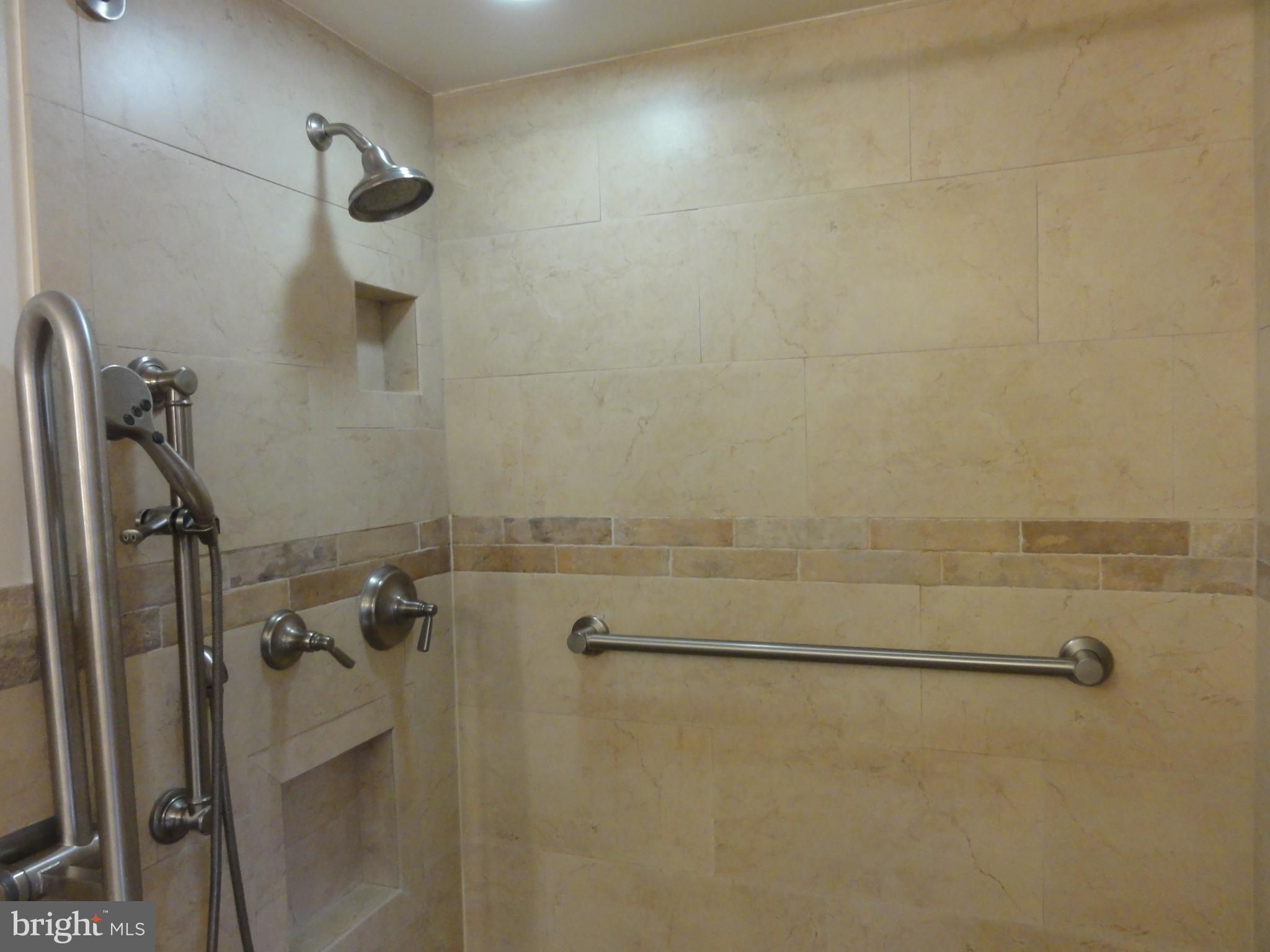 WOODLEY - Residential Lease