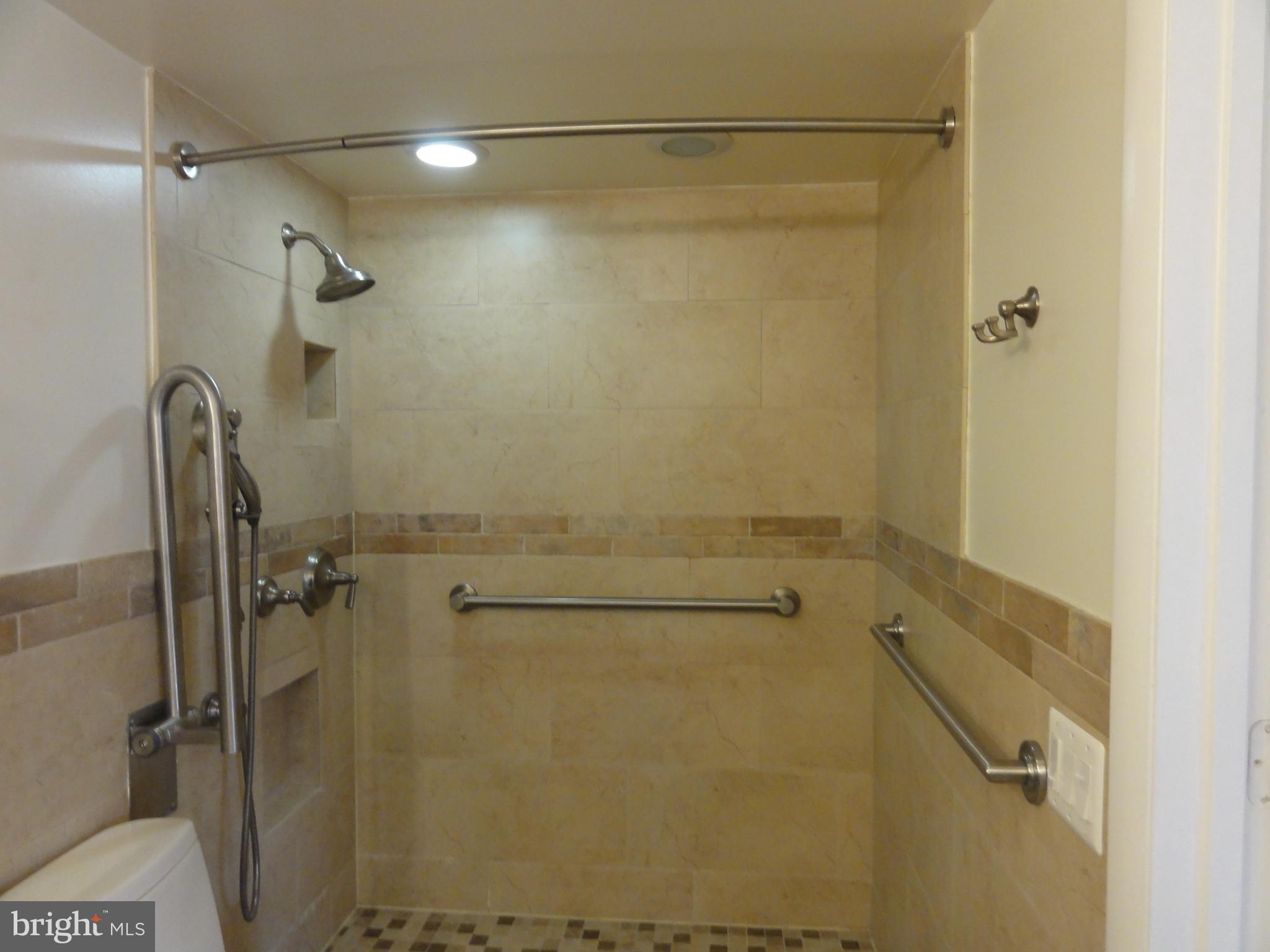 WOODLEY - Residential Lease