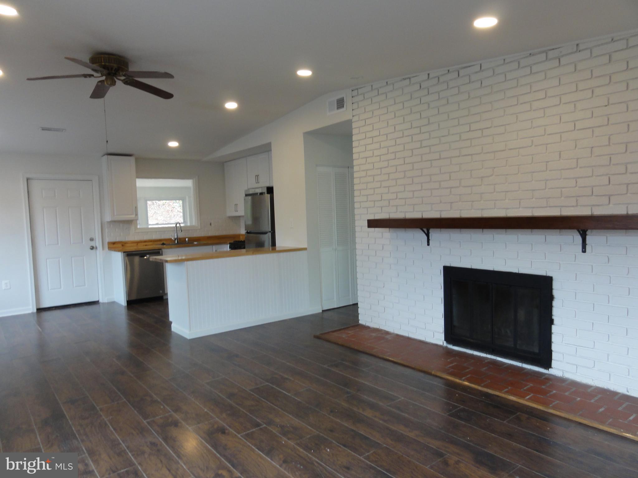 WOODLEY - Residential Lease