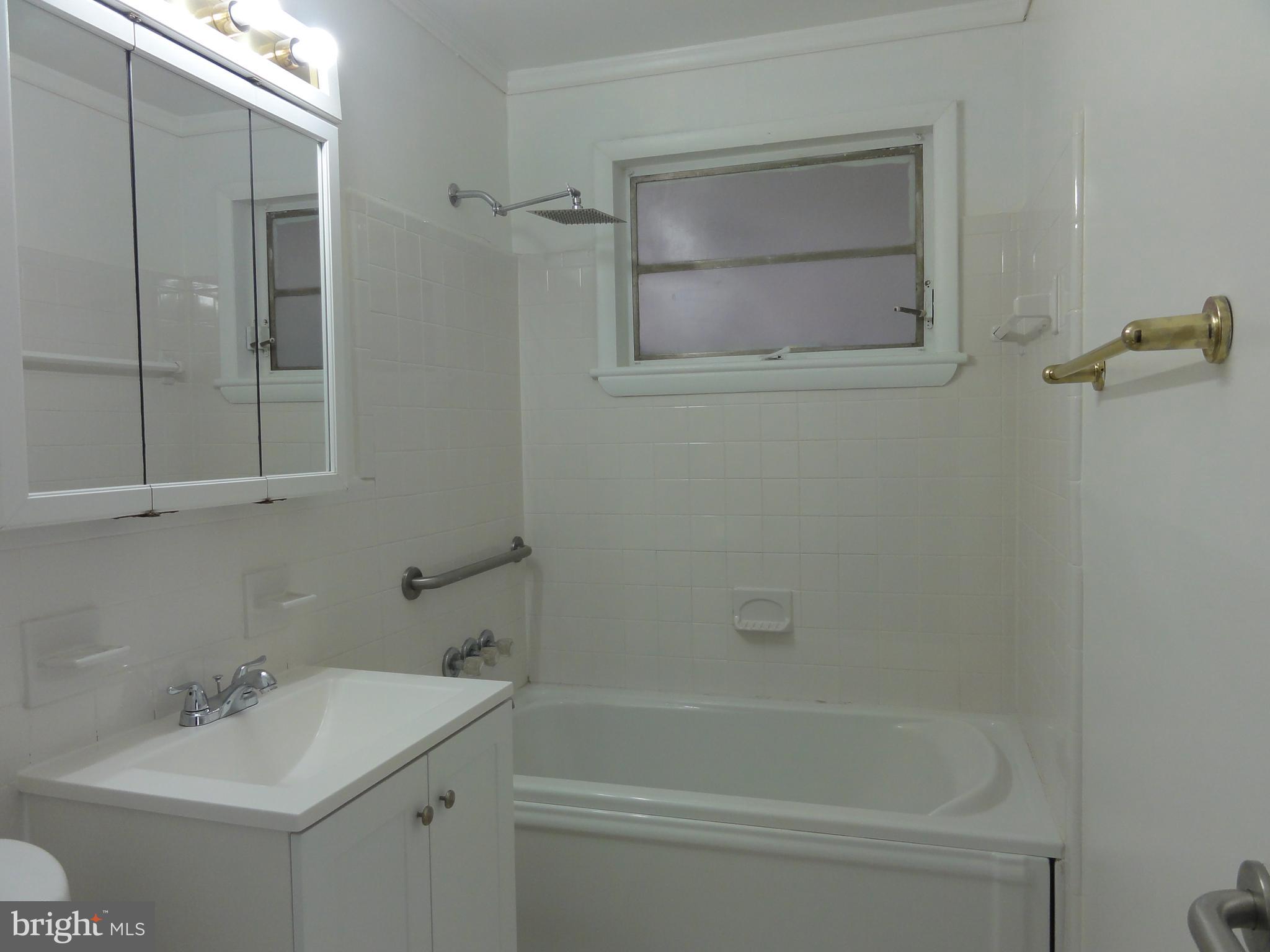 WOODLEY - Residential Lease