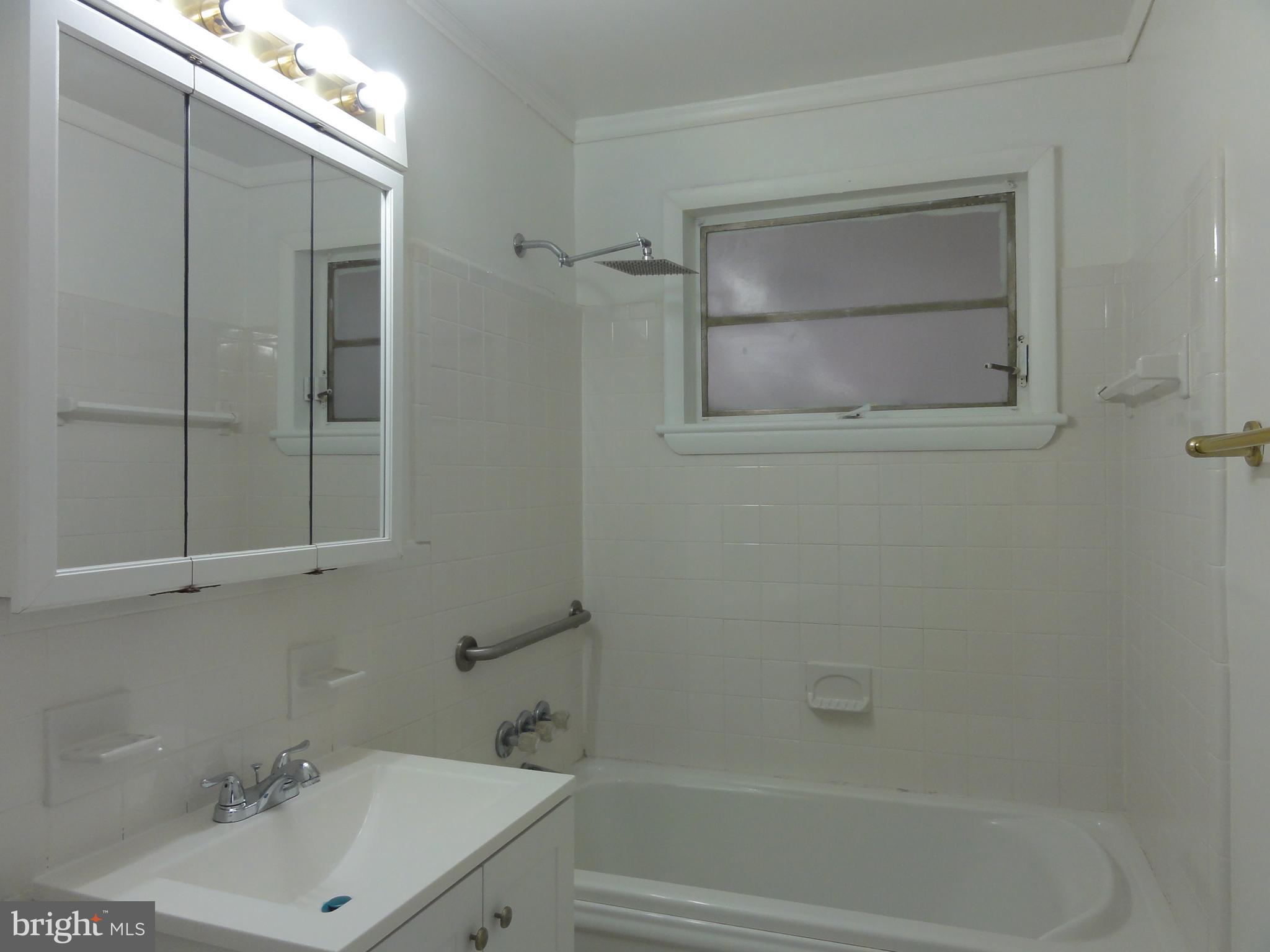 WOODLEY - Residential Lease