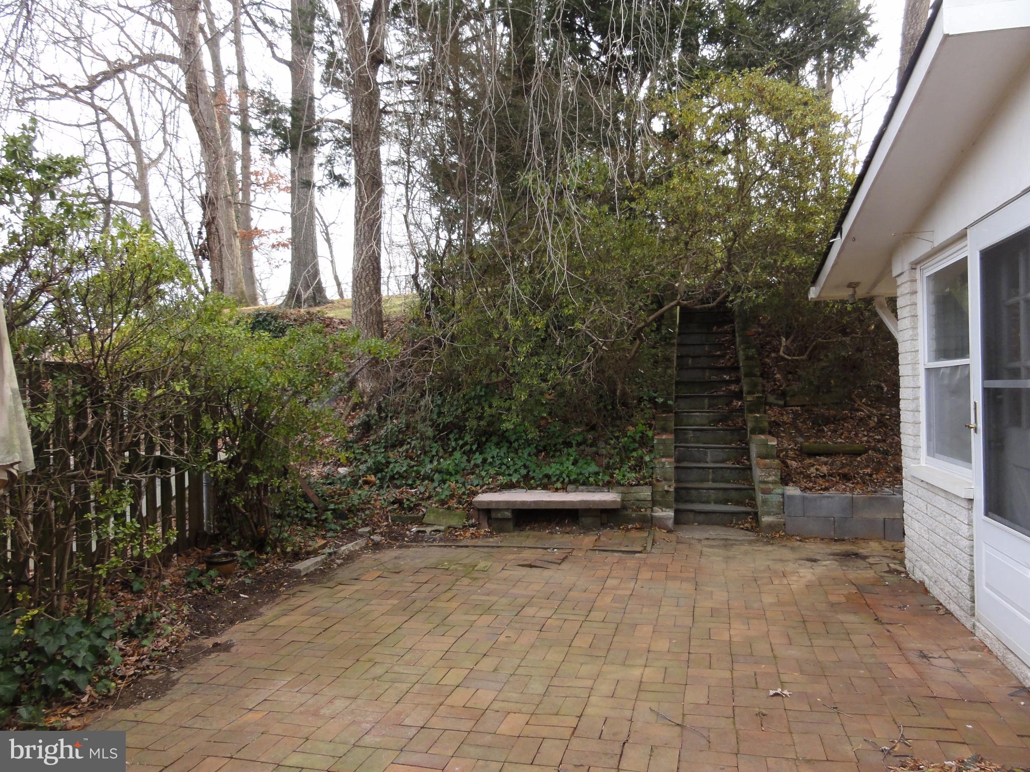 WOODLEY - Residential Lease