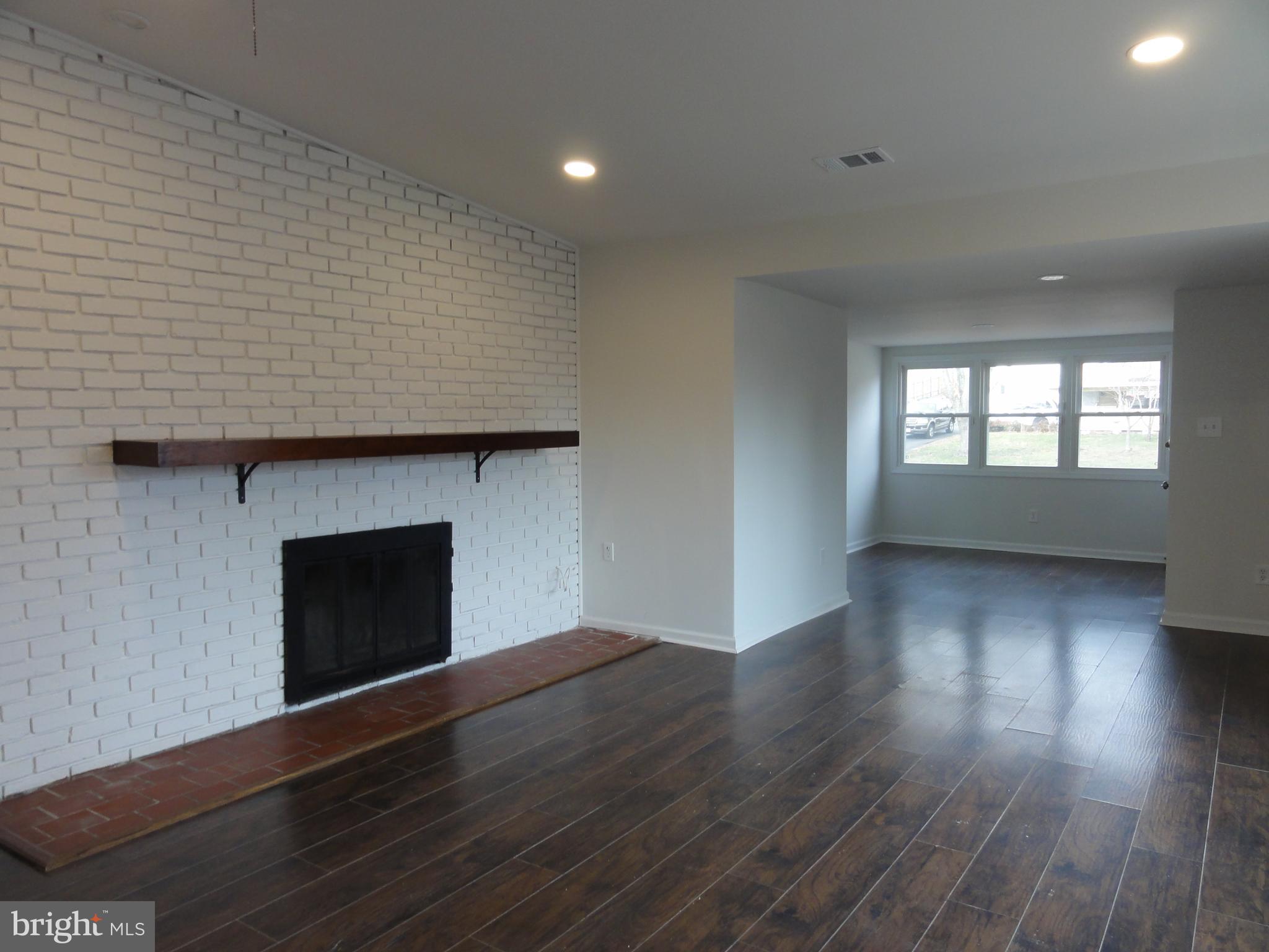 WOODLEY - Residential Lease