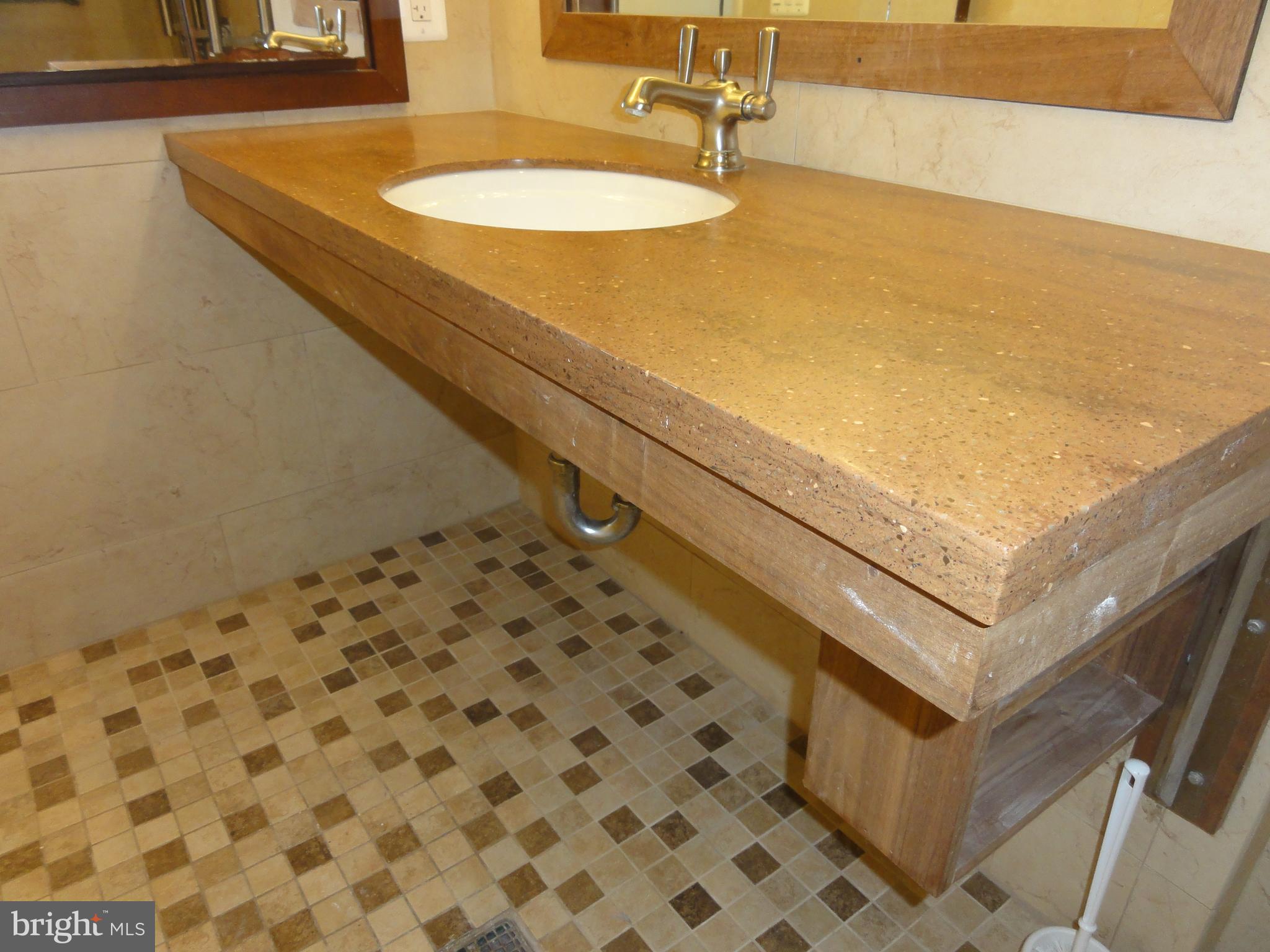 WOODLEY - Residential Lease