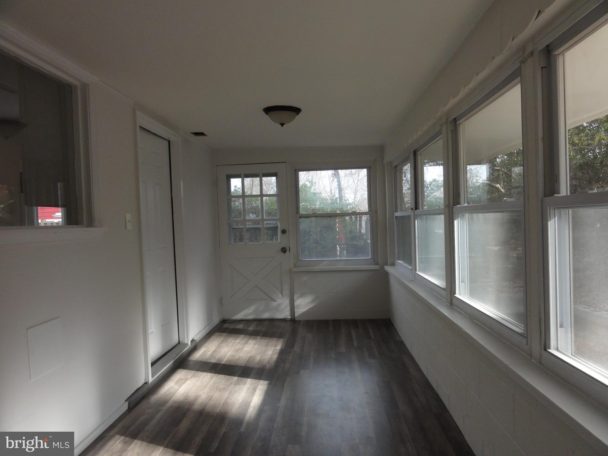 WOODLEY - Residential Lease