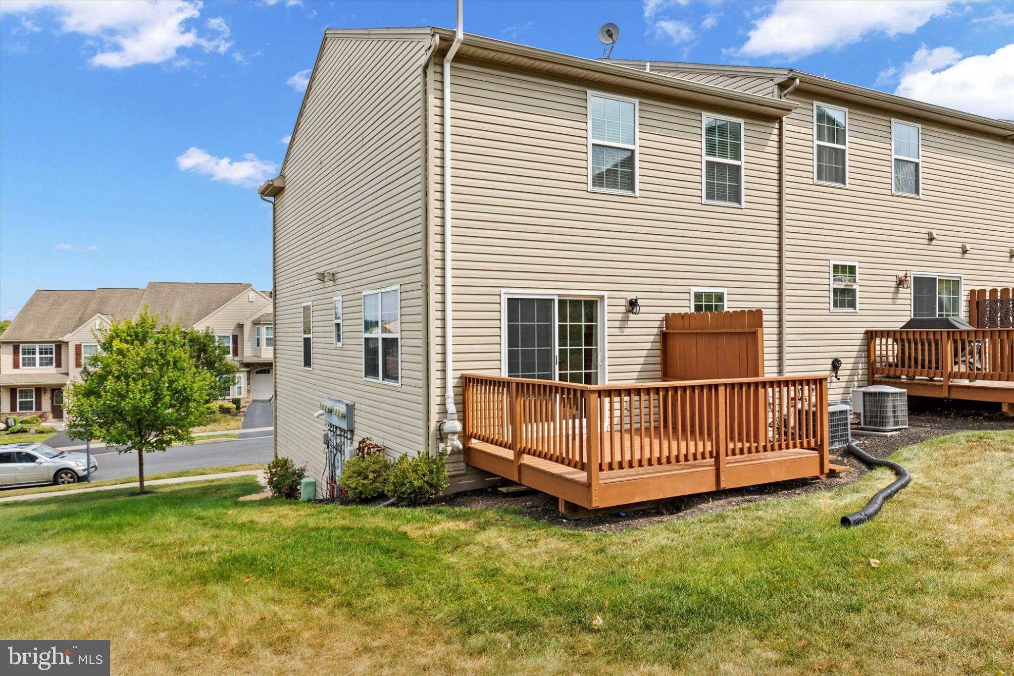 WEATHERSTONE - Residential